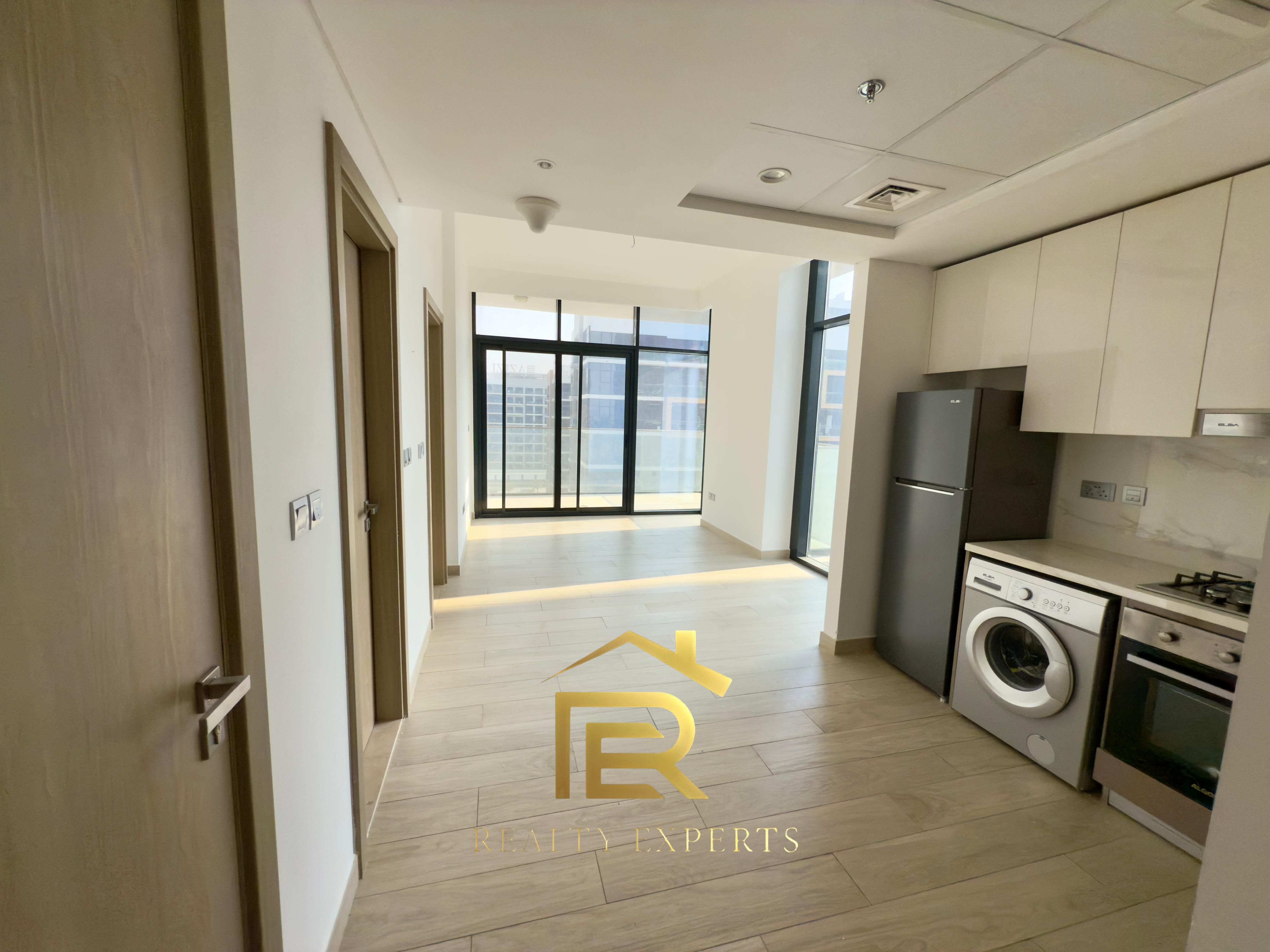 Spacious 1 BR Vacant Ready to Move Pool view