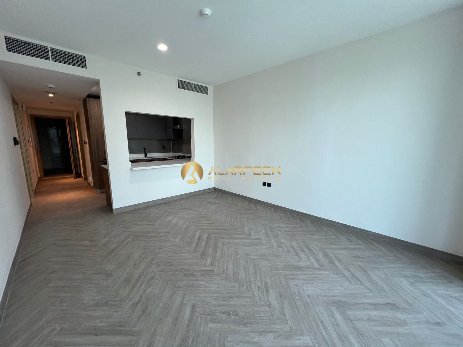 Brand New | Fitted Kitchen | Community View