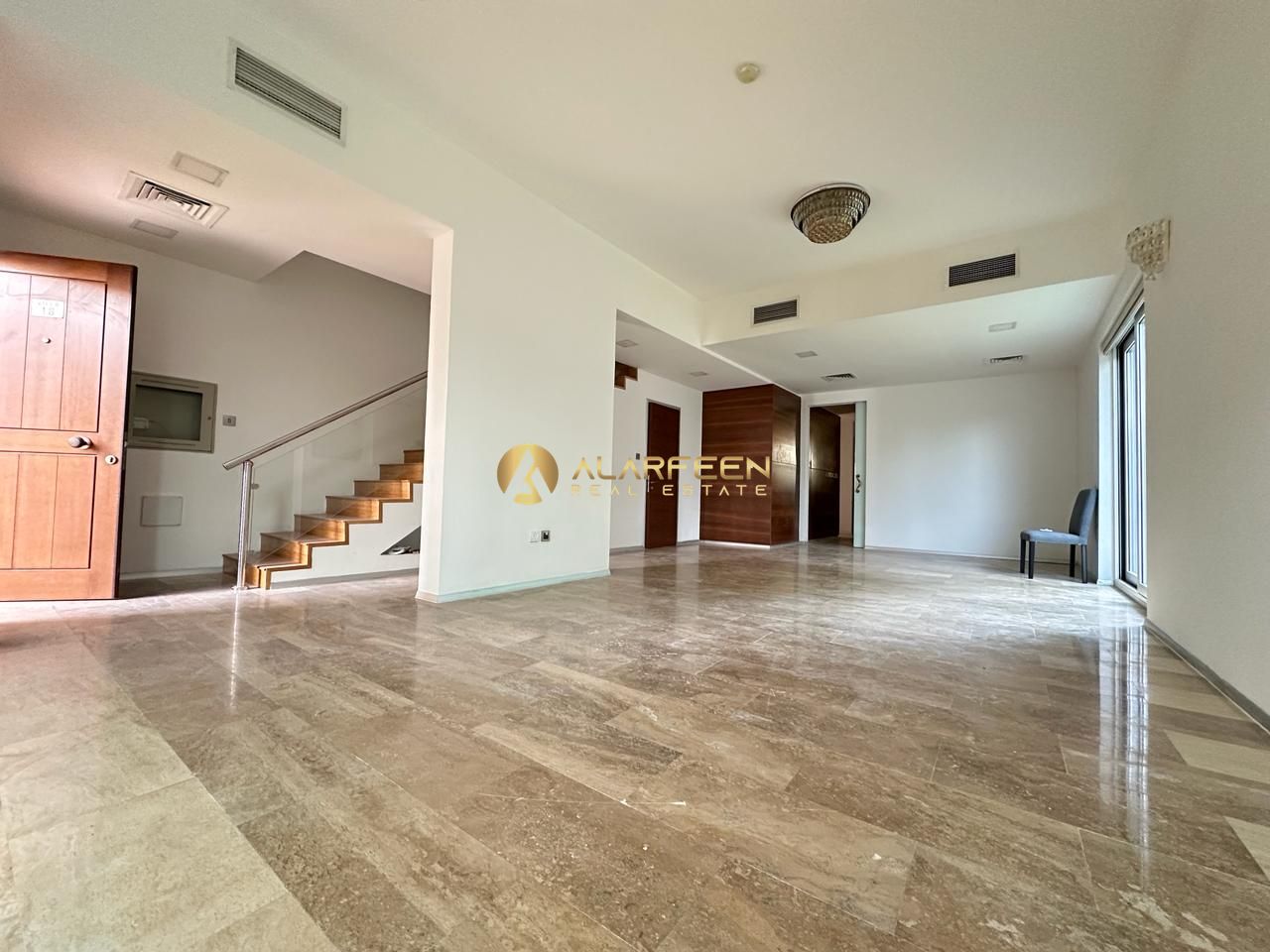 Spacious 4 bedrooms Townhouse | Maid room | 2 Parking