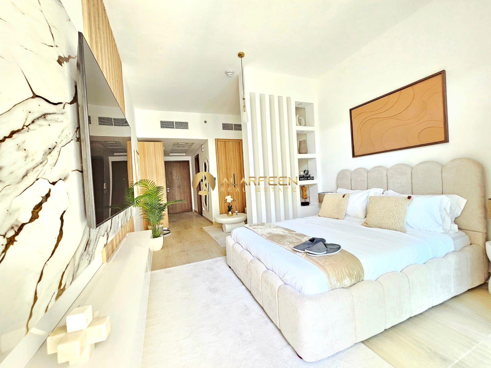 PARK View | Prime Location | Spacious Unit