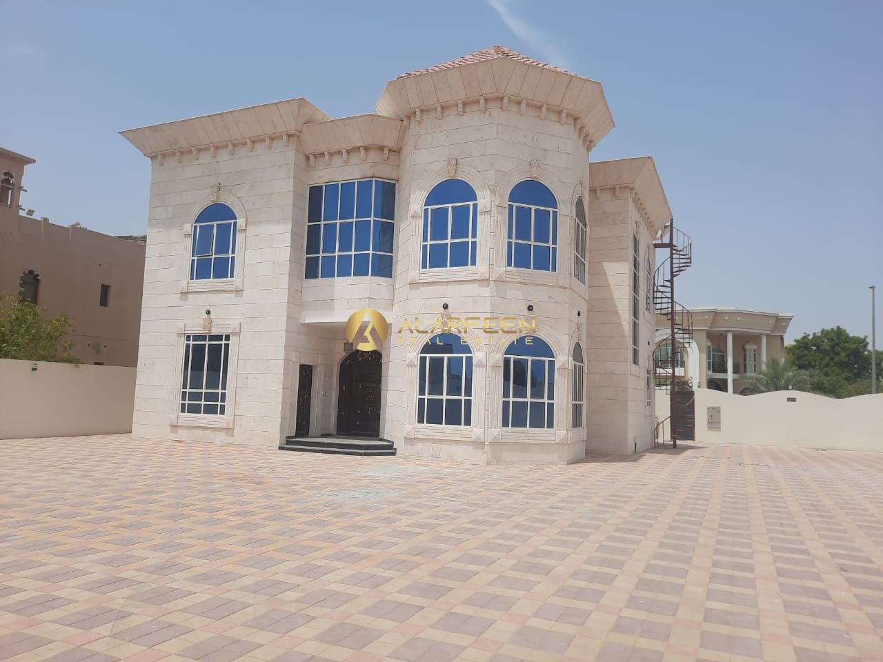 Elegant | Spacious 5Br Villa | Prime Location