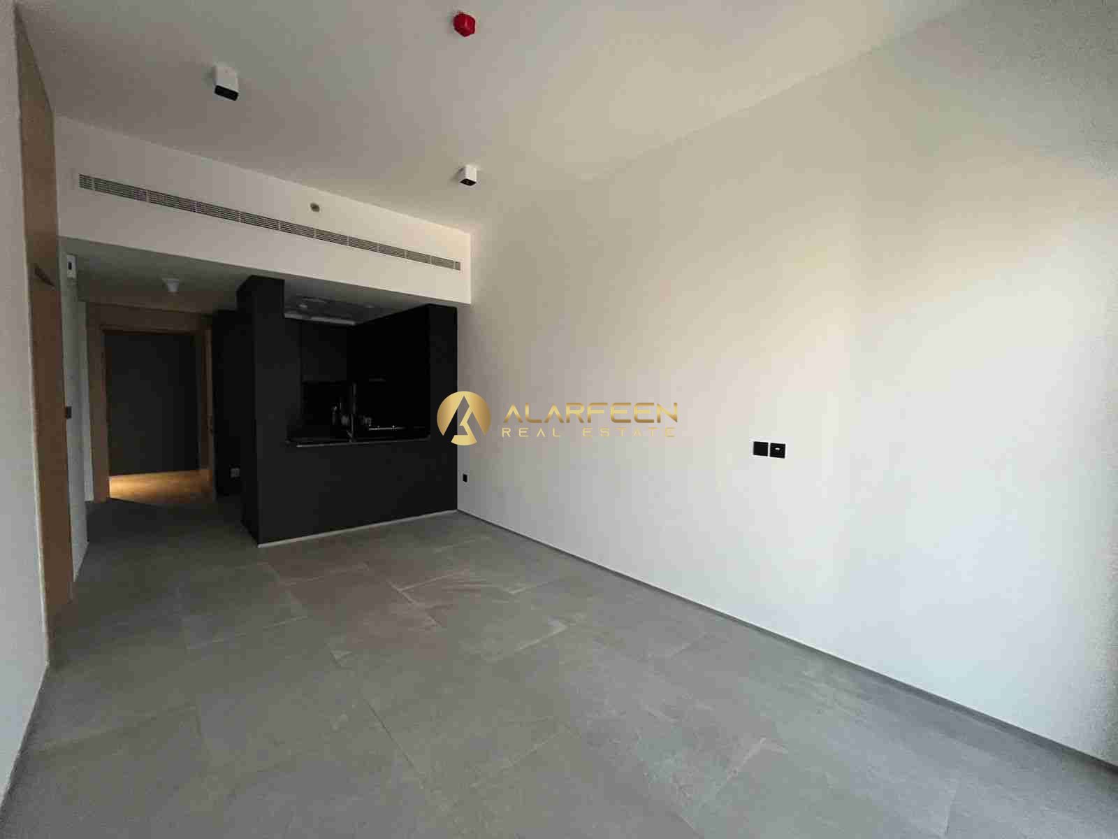 Spacious layout 1 bedroom apartment