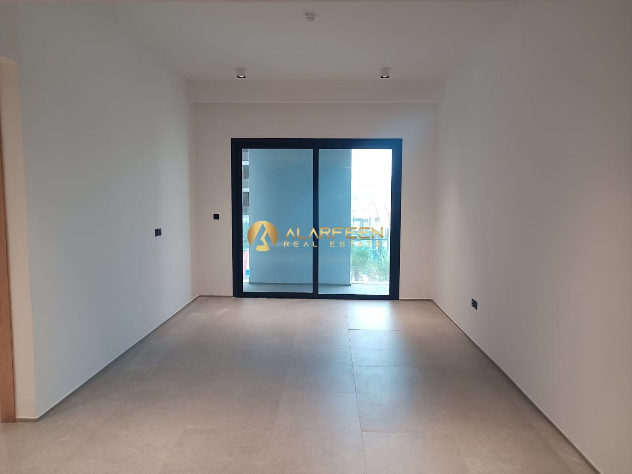 Well Maintained 2 Bhk | Prime Location| Vacant