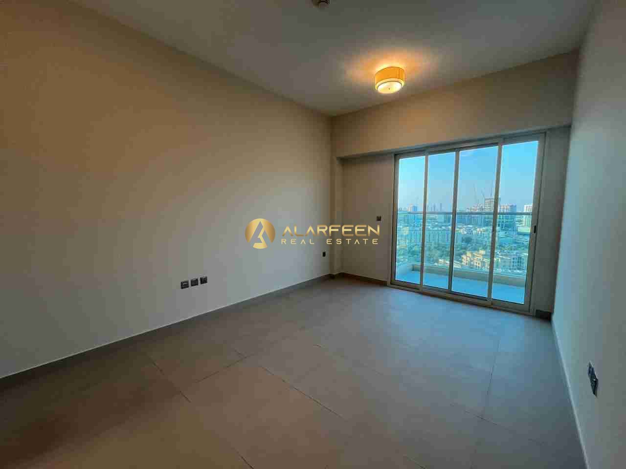 Spacious layout 3BHK Ready to move in