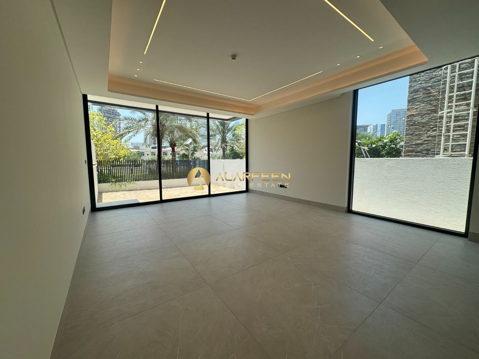 Unfurnished 5 BHK| Spacious Unit| Park View