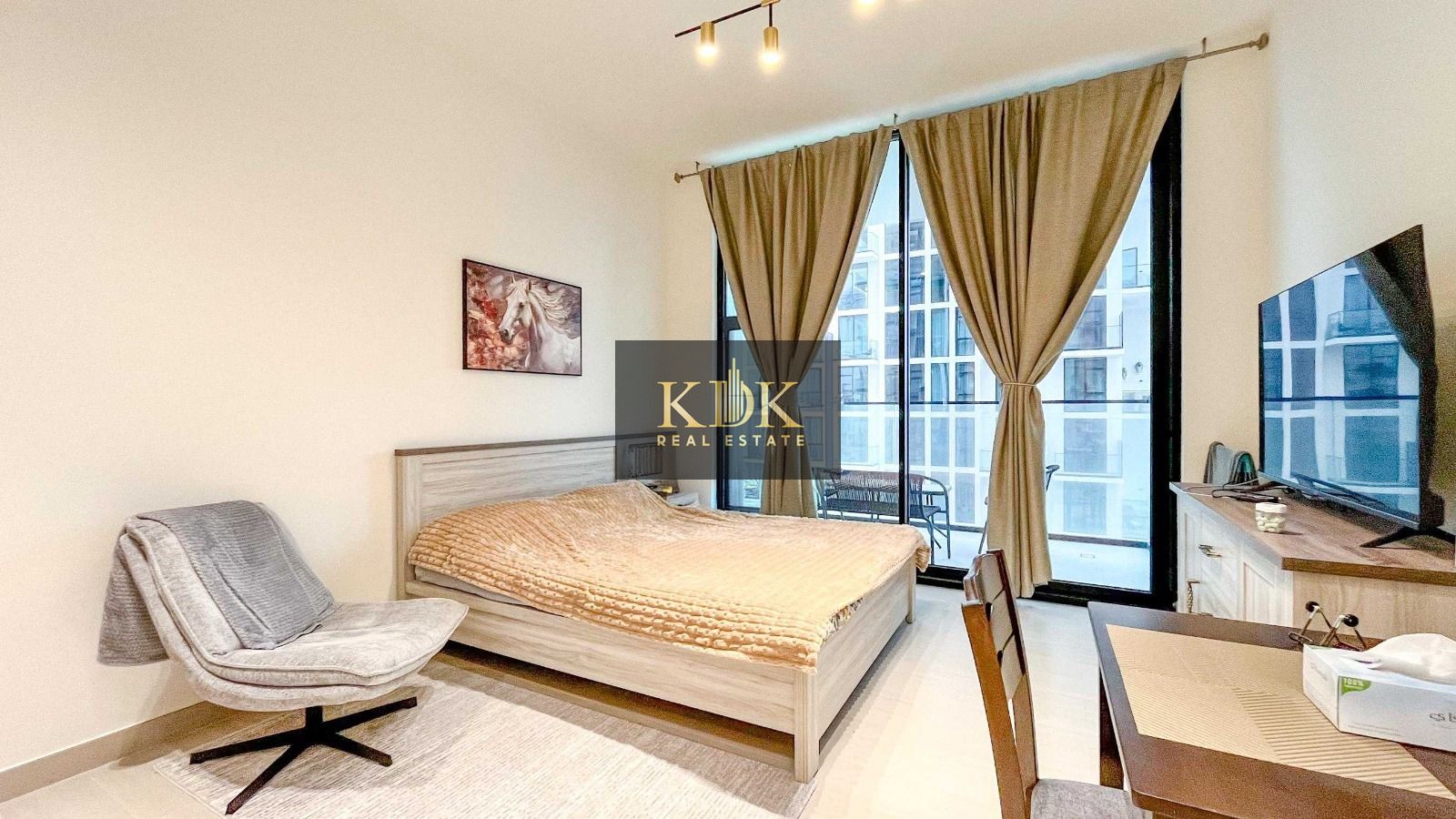 Fully furnished | Bright and Spacious | Must View
