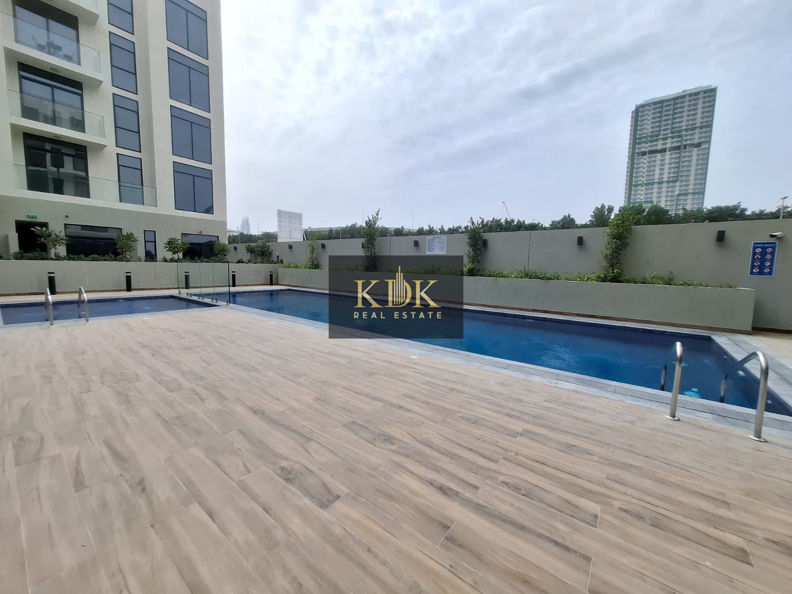 Park View | Fitted Kitchen | Prime Location