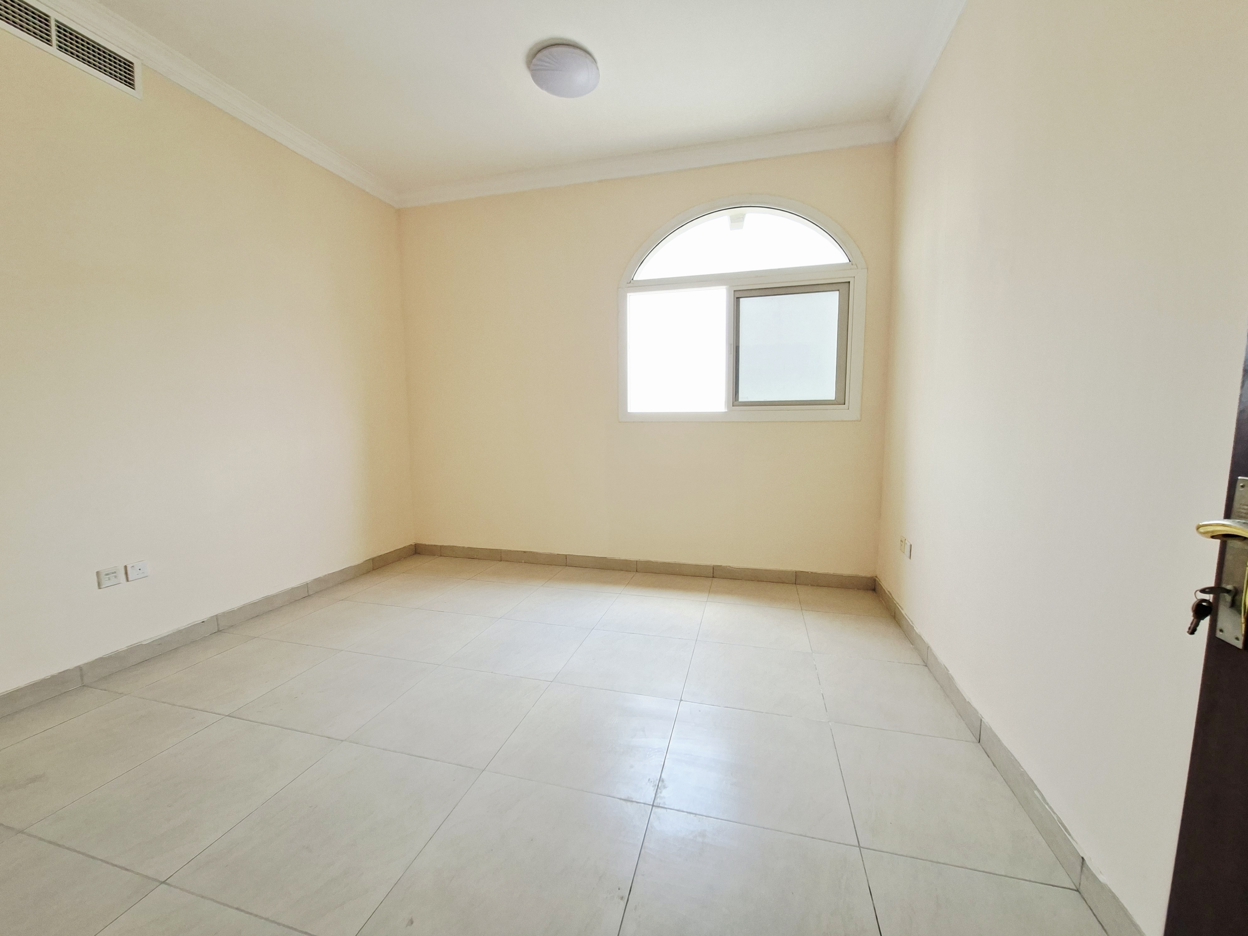 Very big offer no deposit brand new 1. bhk APARTMENT available
