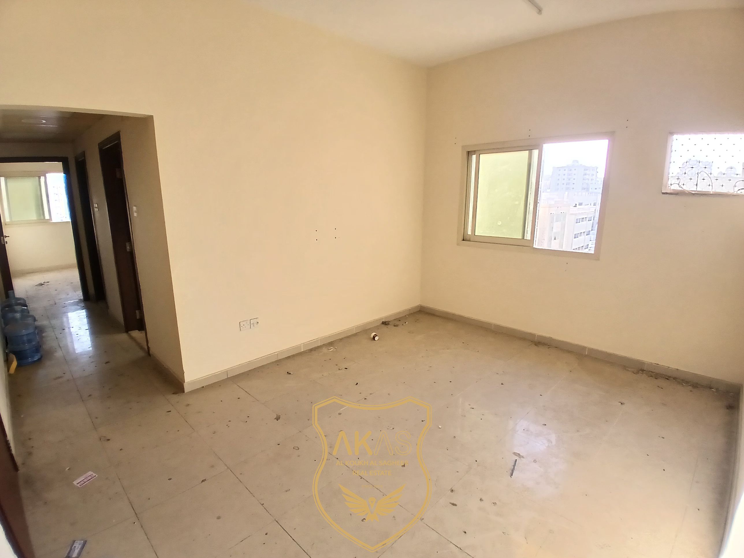 Spacious 1BHK Apartment with Balcony for family