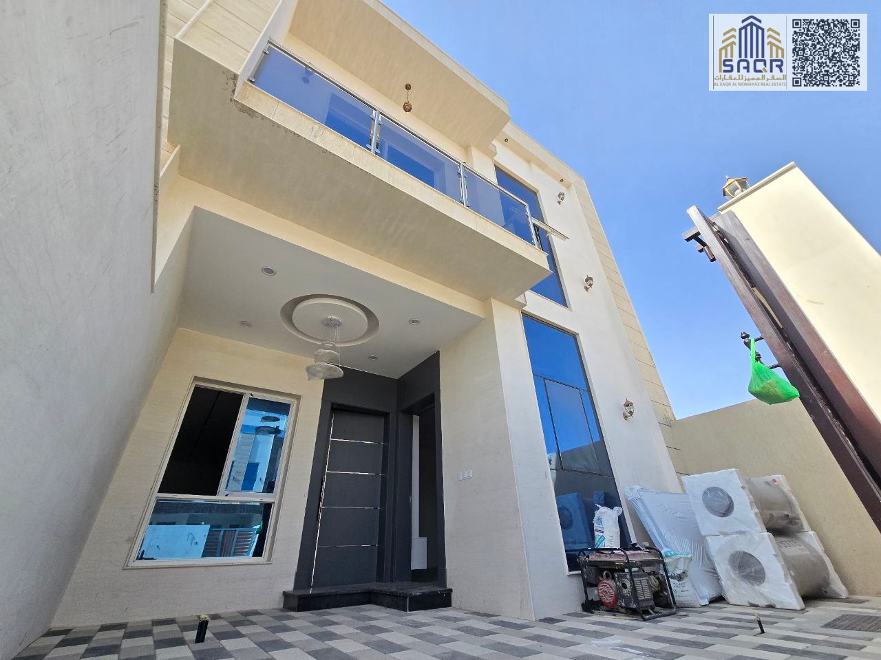 Registration fees included, two floors and a roof, 5 rooms, freehold