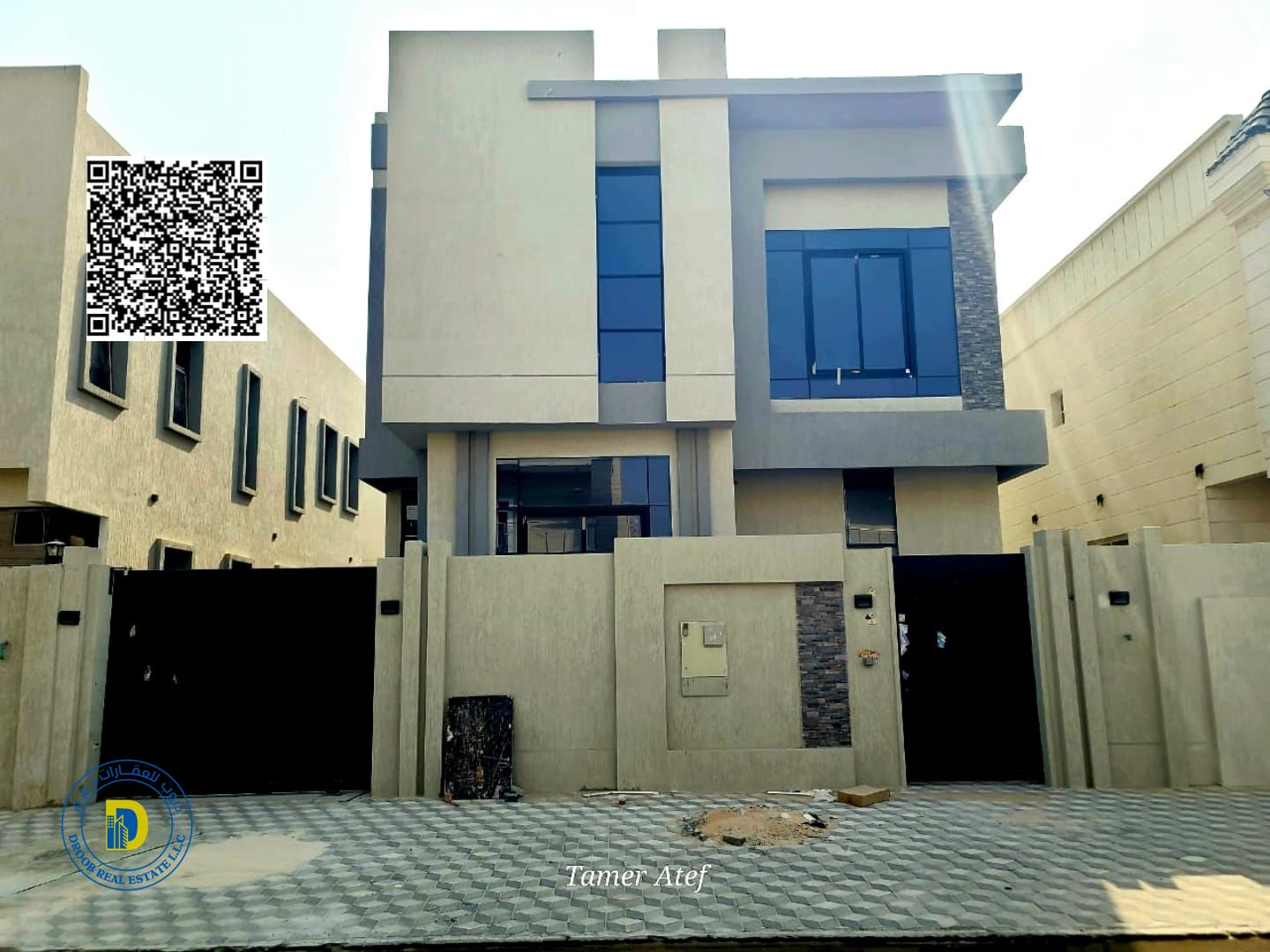 For sale, a modern villa in Al-Yasmin, 5 rooms with a roof, including AC , super deluxe finishing, freehold , bank financing