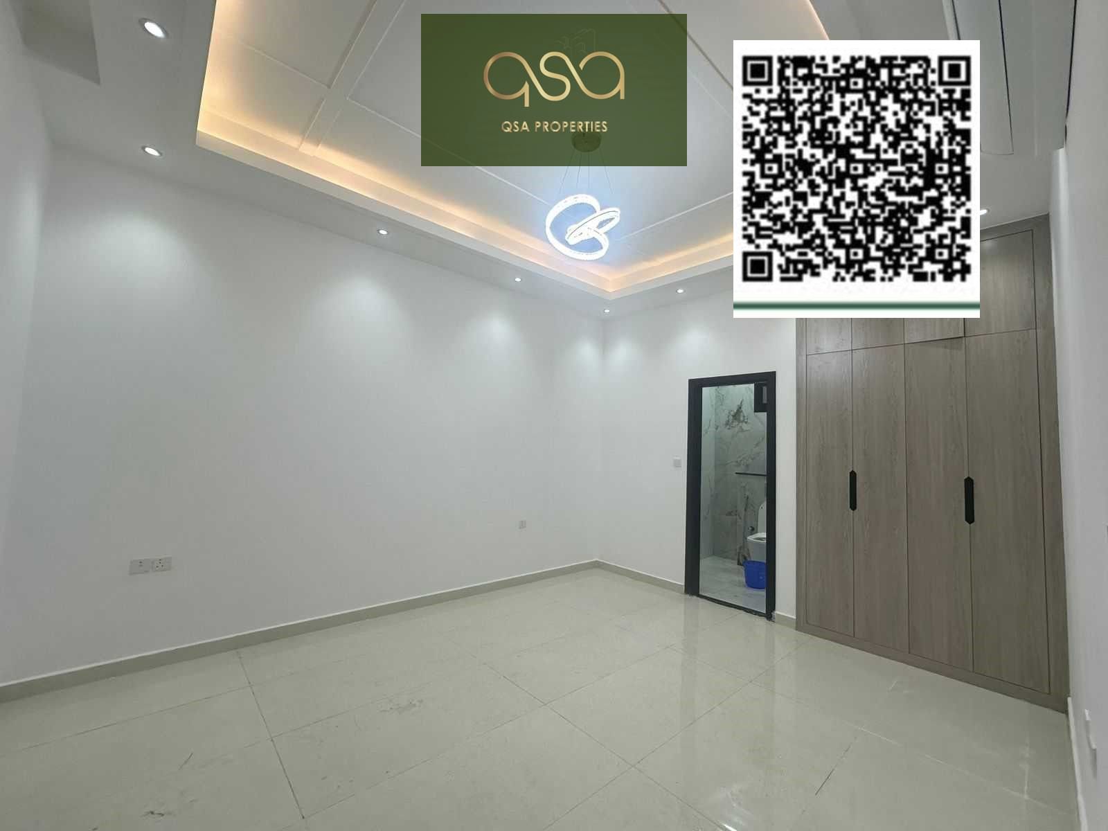 Luxury villah seven bed room one majlis nine bathroom one made room inside one outside five car parking available for sale