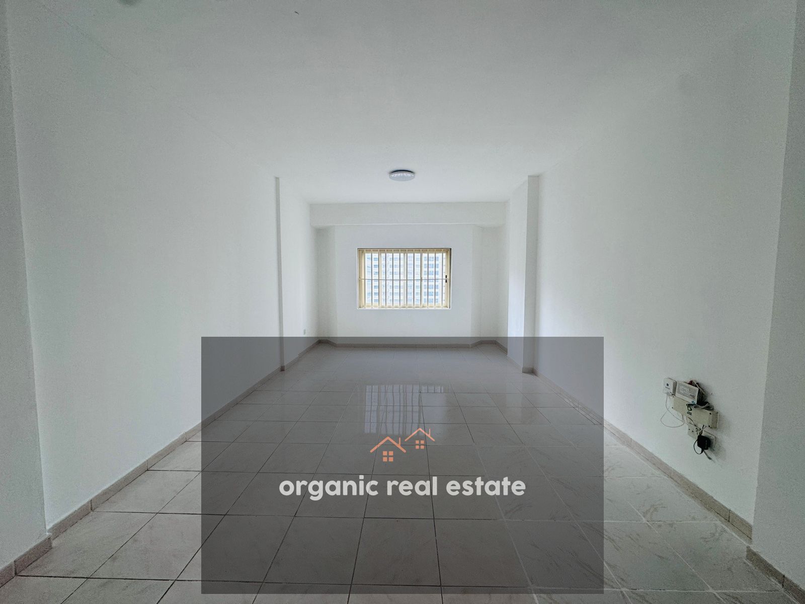 Prime Location 3bhk near bus stop