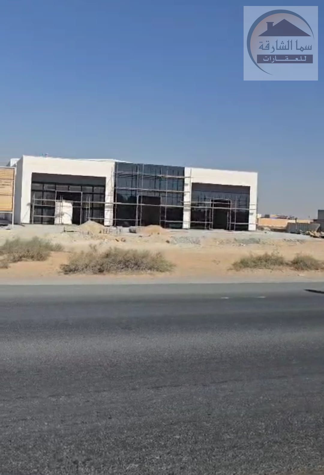 For rent shops in Al Sajaa area on the main street 3 shops suitable for all activities on Ali Musa Street, a very distinguished location, the area of