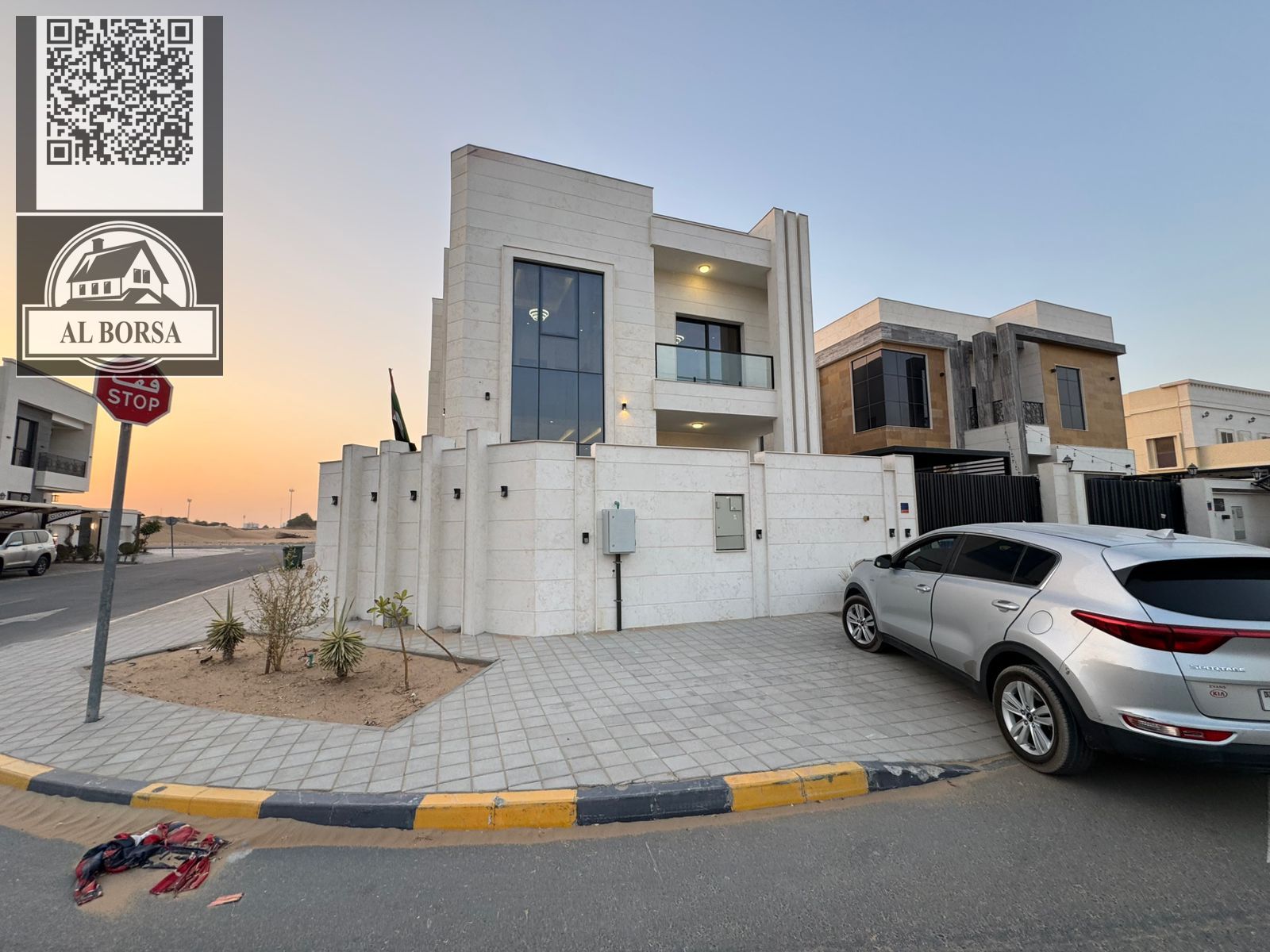 Luxury villa for rent in Al Zahia - Ajman Specifications: Semi-new villa (only occupied for 6 months) 5 master bedrooms Majlis + spacious