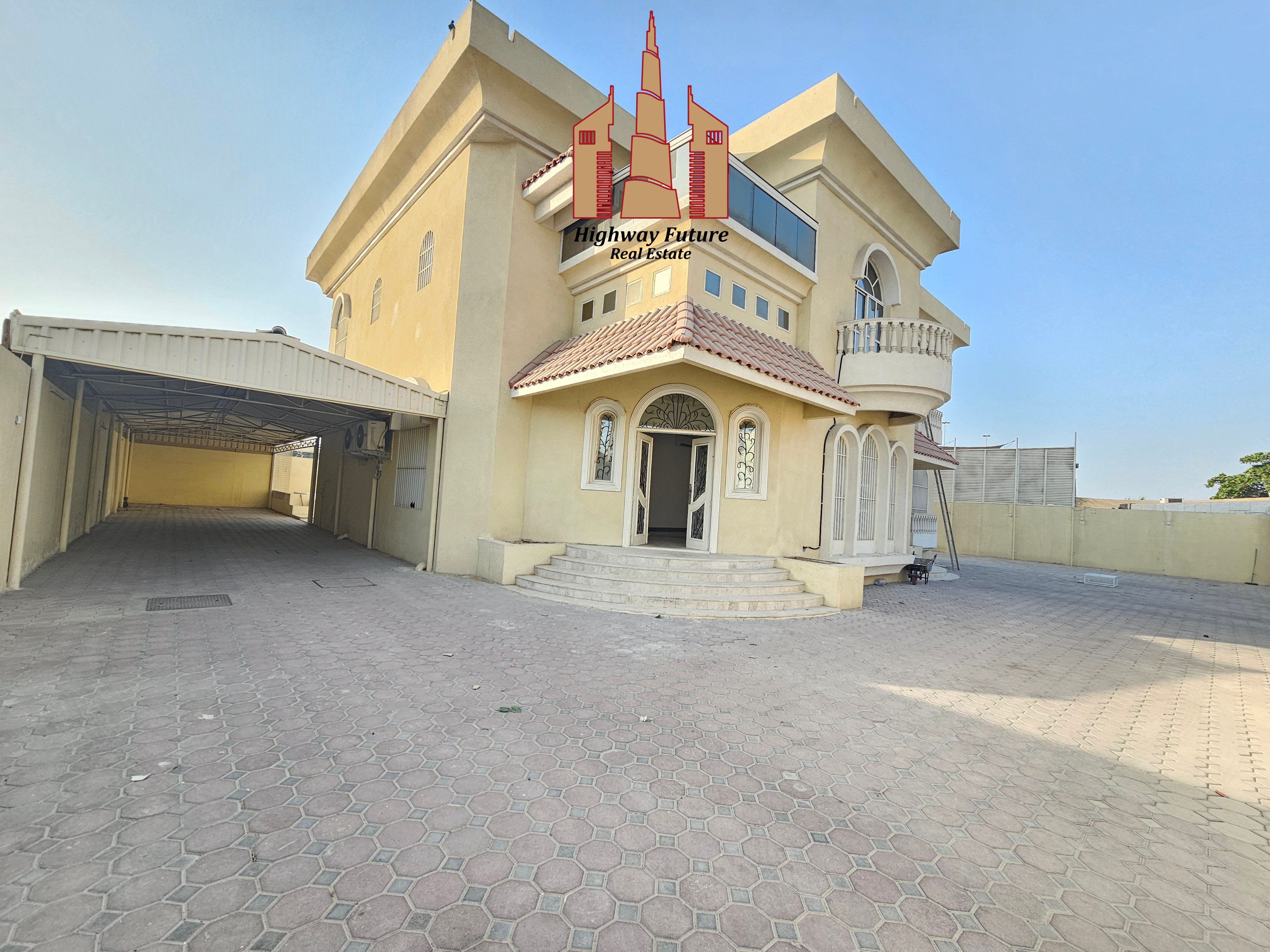 5Bedroom 2 Big Hall 1 Majils store room big yard parking 150k