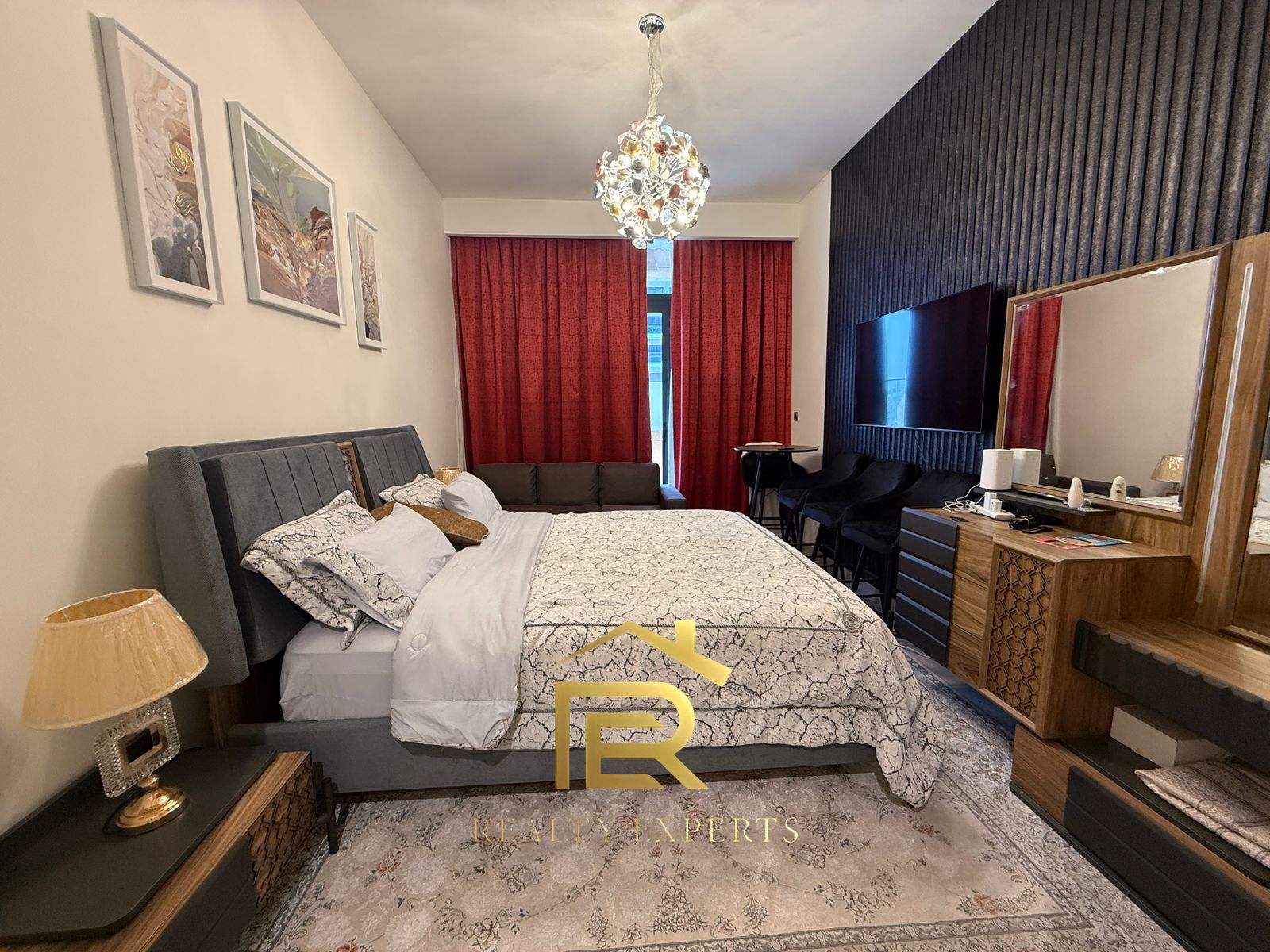 FULLY FURNISHED STUDIO CHILLER FREE READY TO MOVE