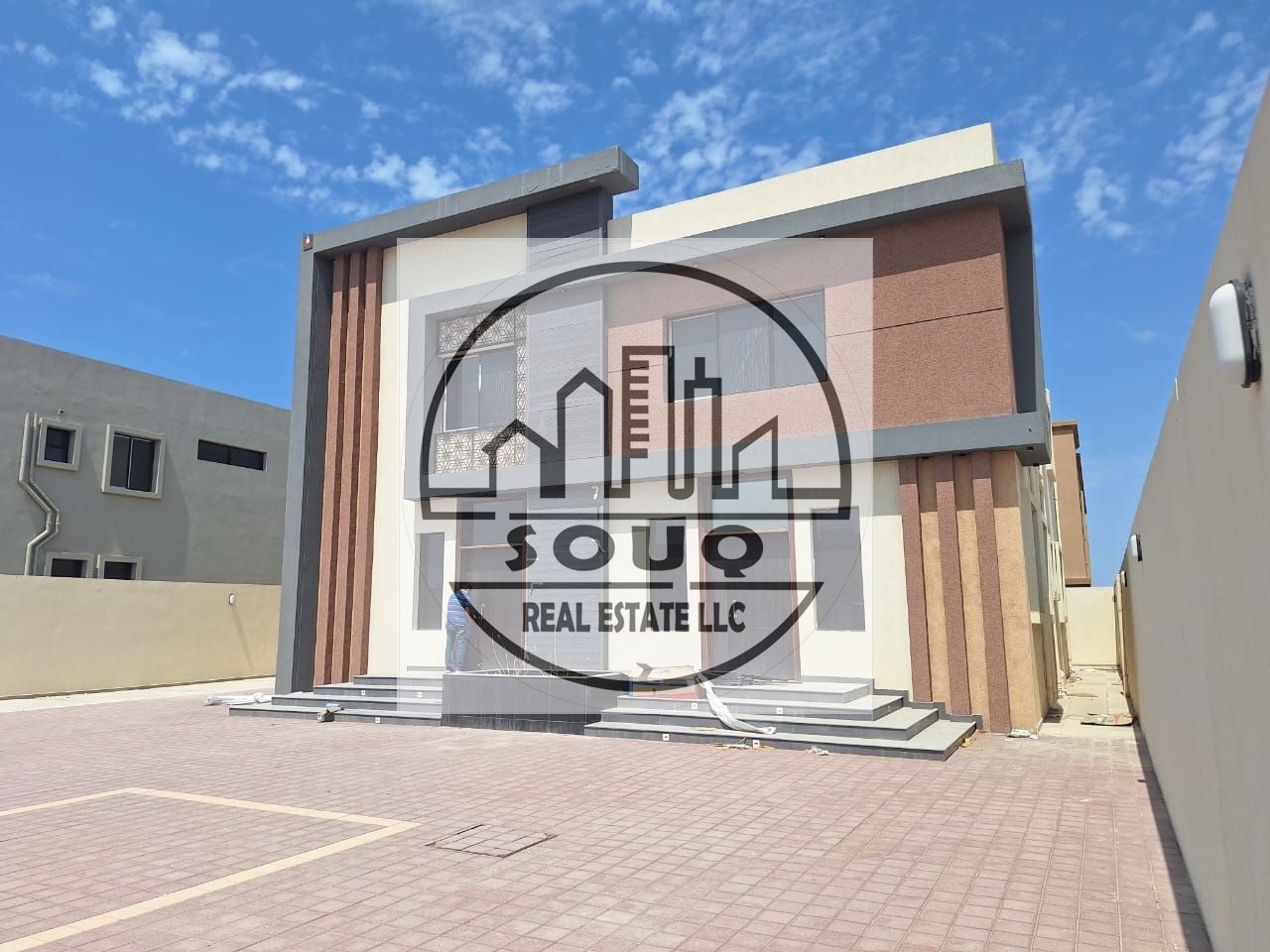 Spacious 5 BR Villa for Sale in Seih Al Uraibi