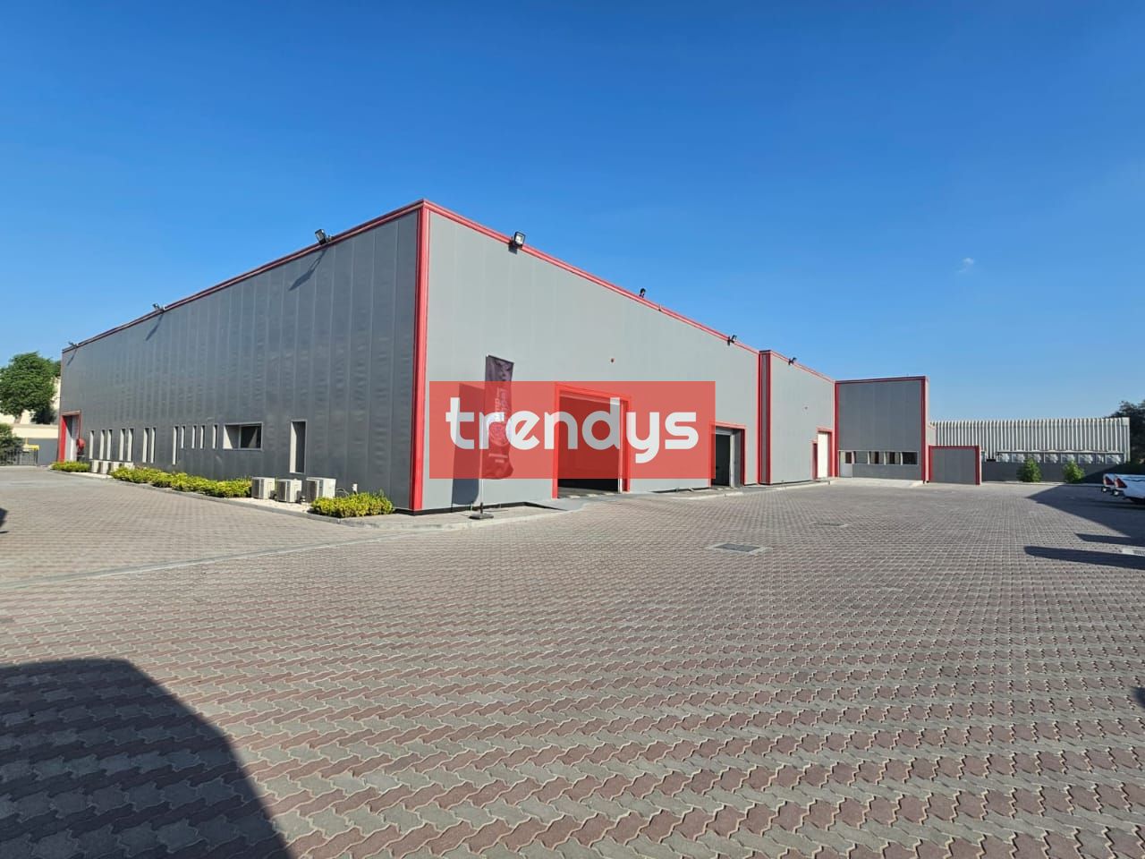 Facing Main Road Independent warehouse for Rent In Al quoz