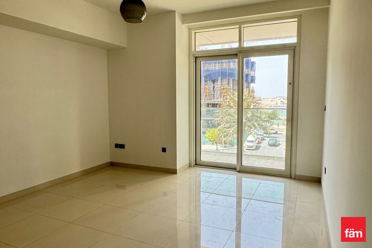 Expansive corner | Kitchen with Premium Appliances