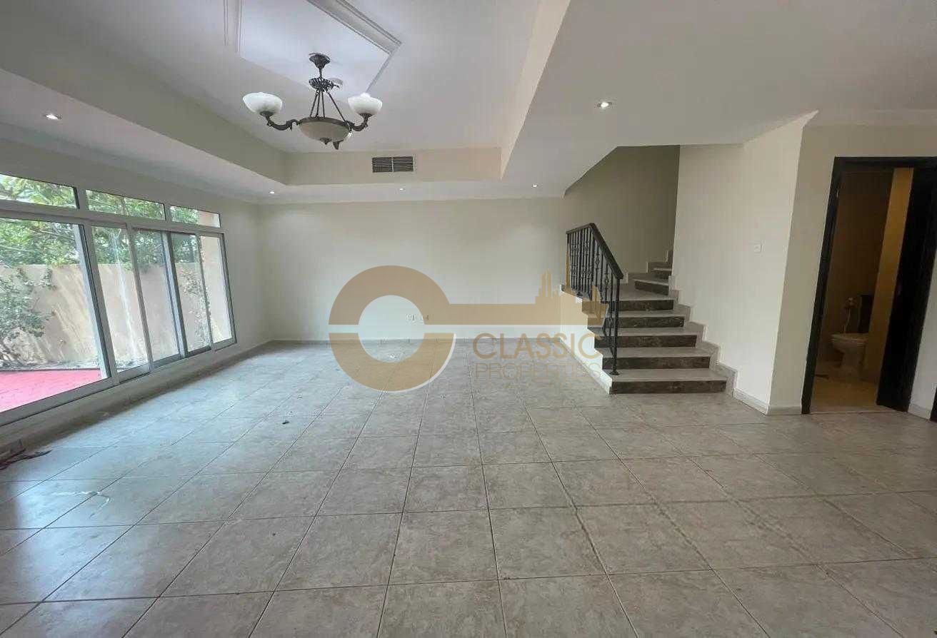 Maids Room|Unfurnished|Closed Kitchen|Balcony