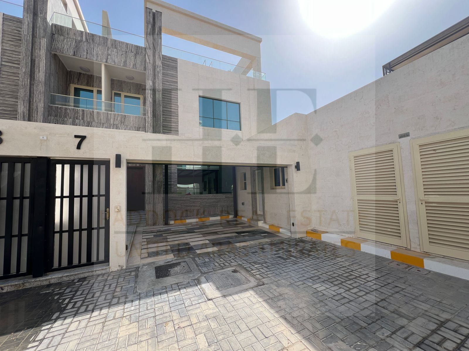 Elegant 5-Bedroom Villa with Private Pool in MBZ City