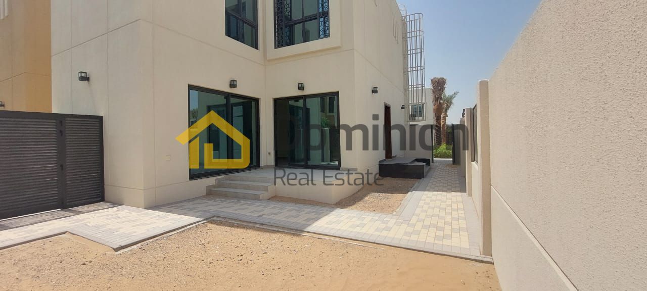 CORNER UNIT | HIGH FINISHING | READY TO MOVE |