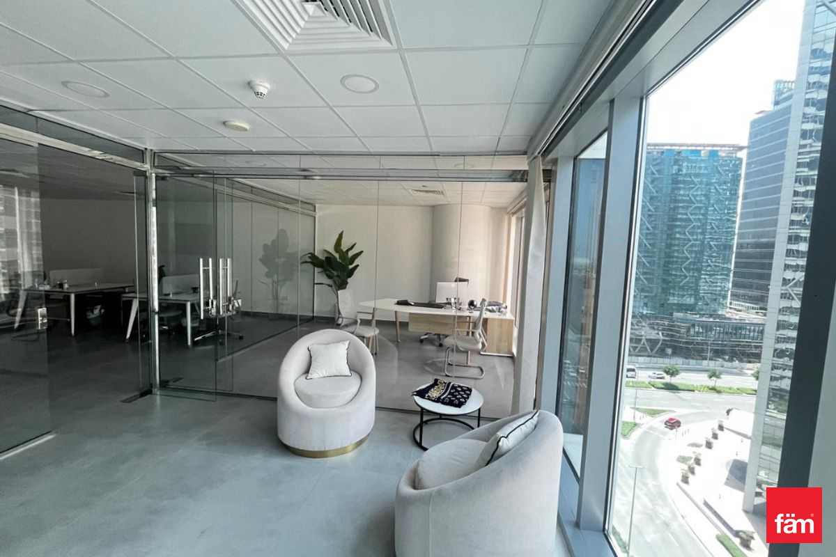 Fully Furnished | Bright | Near Downtown