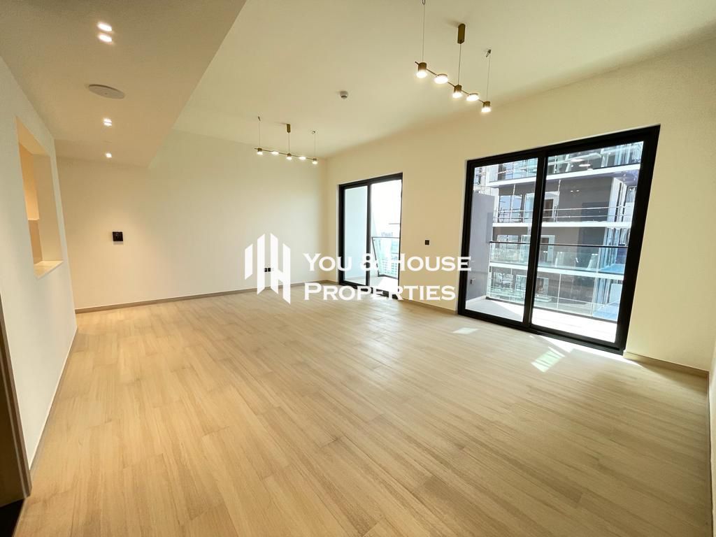 Unique Design Apartment I Exceptional Layout I Must View
