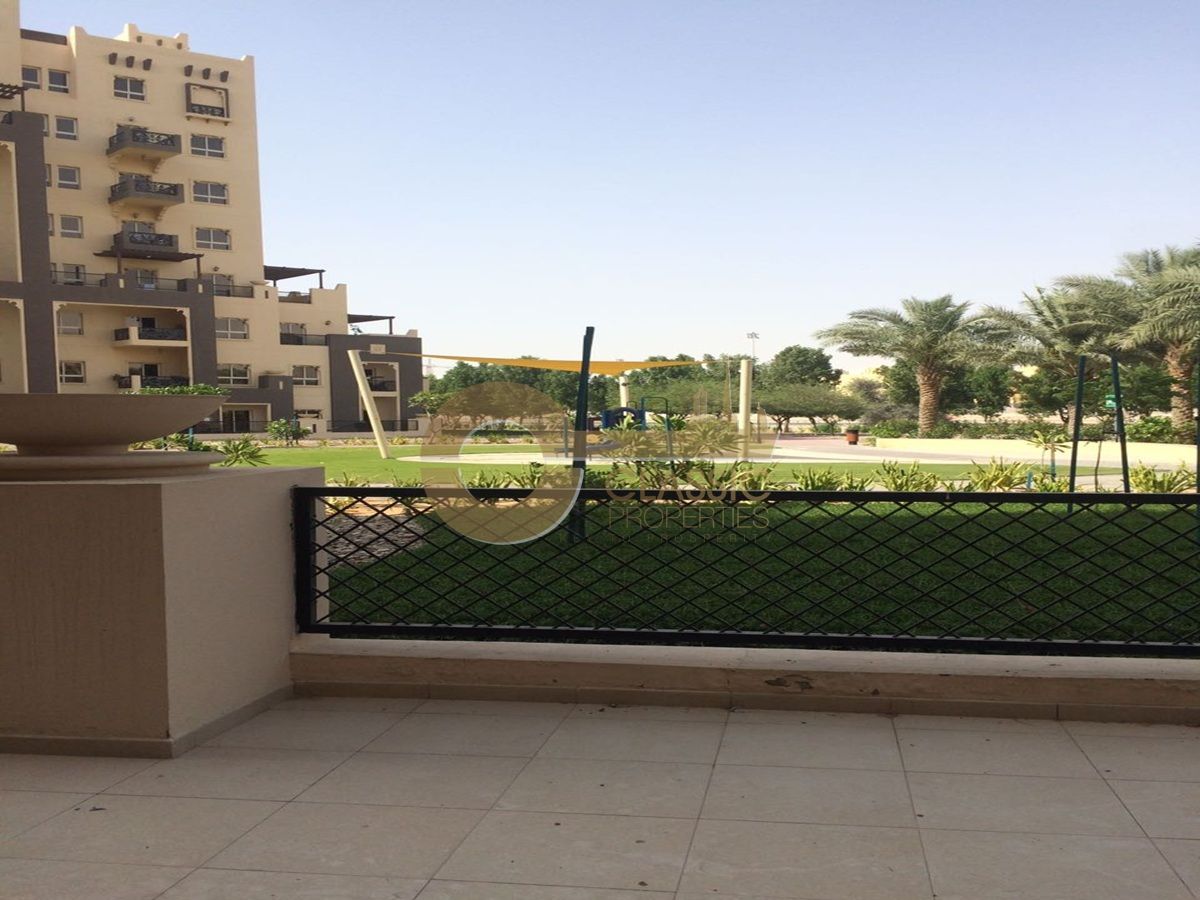 PRIME LOCATION | COMMUNITY LIVING | TERRACE