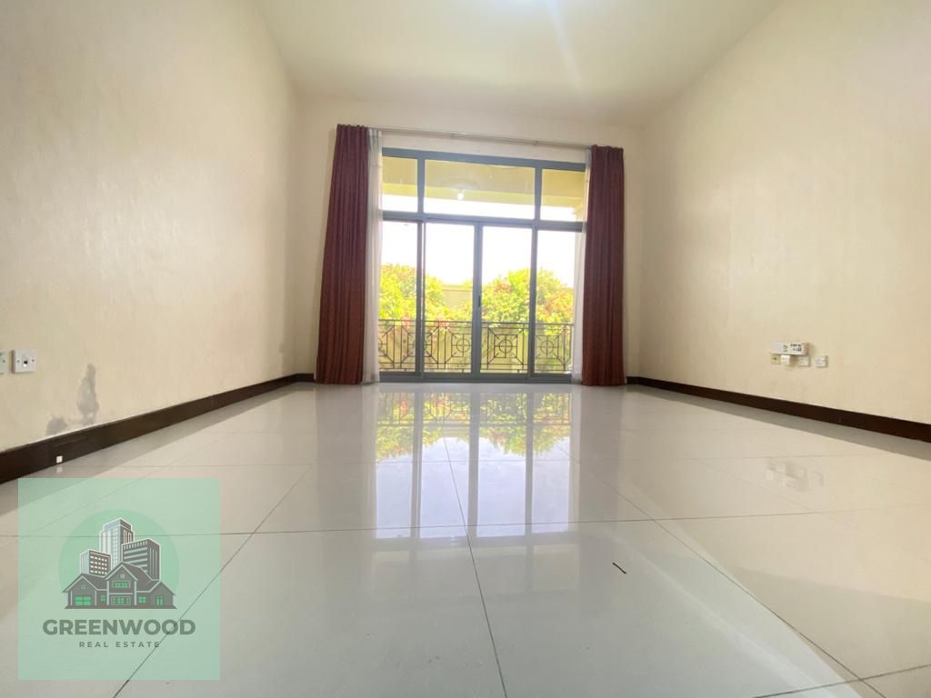 Spacious Studio W/Separate Kitchen Space Windows Proper Washroom IN KCA