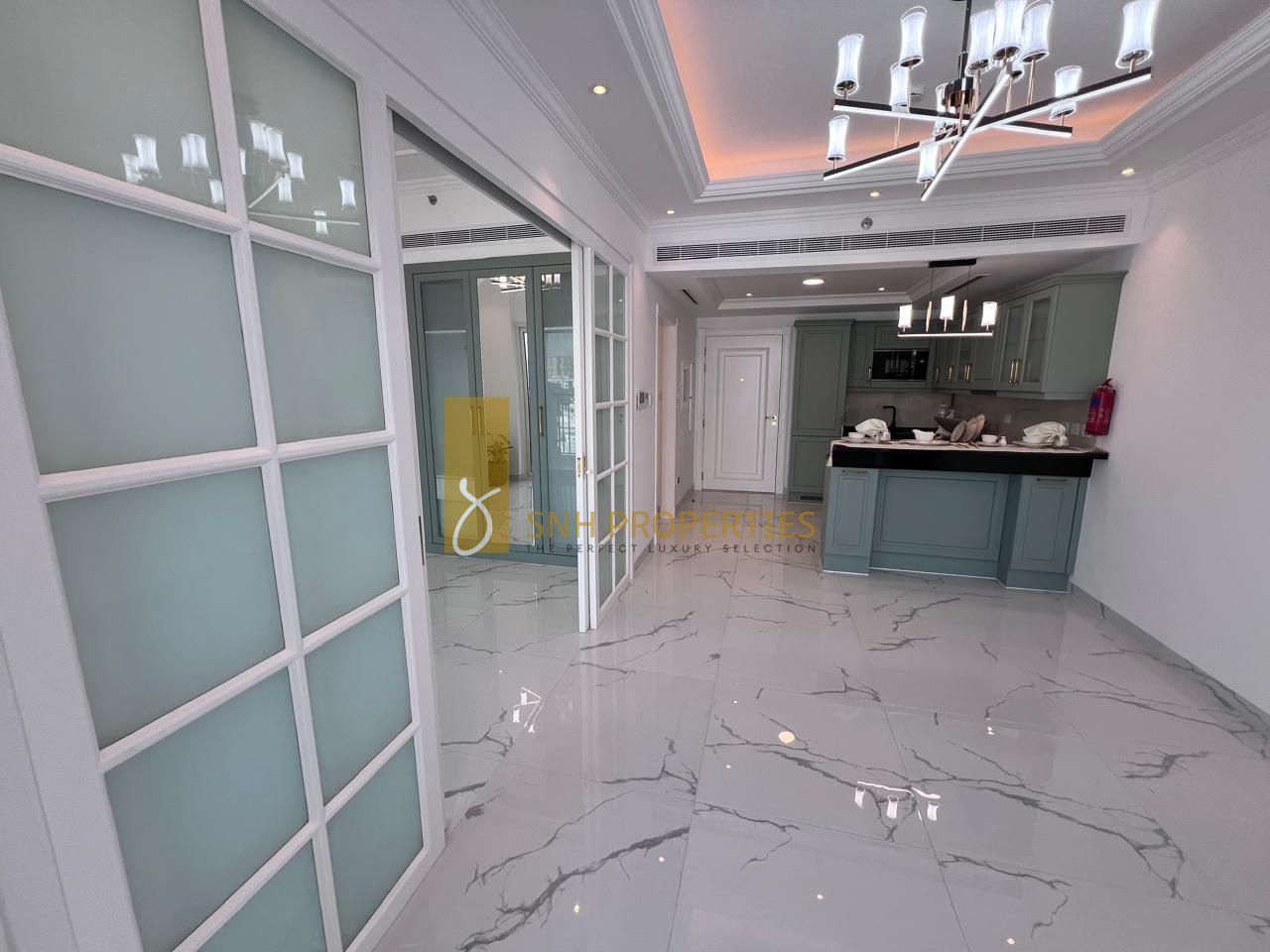 POOL VIEW | HIGHER FLOOR | CHILLER FREE