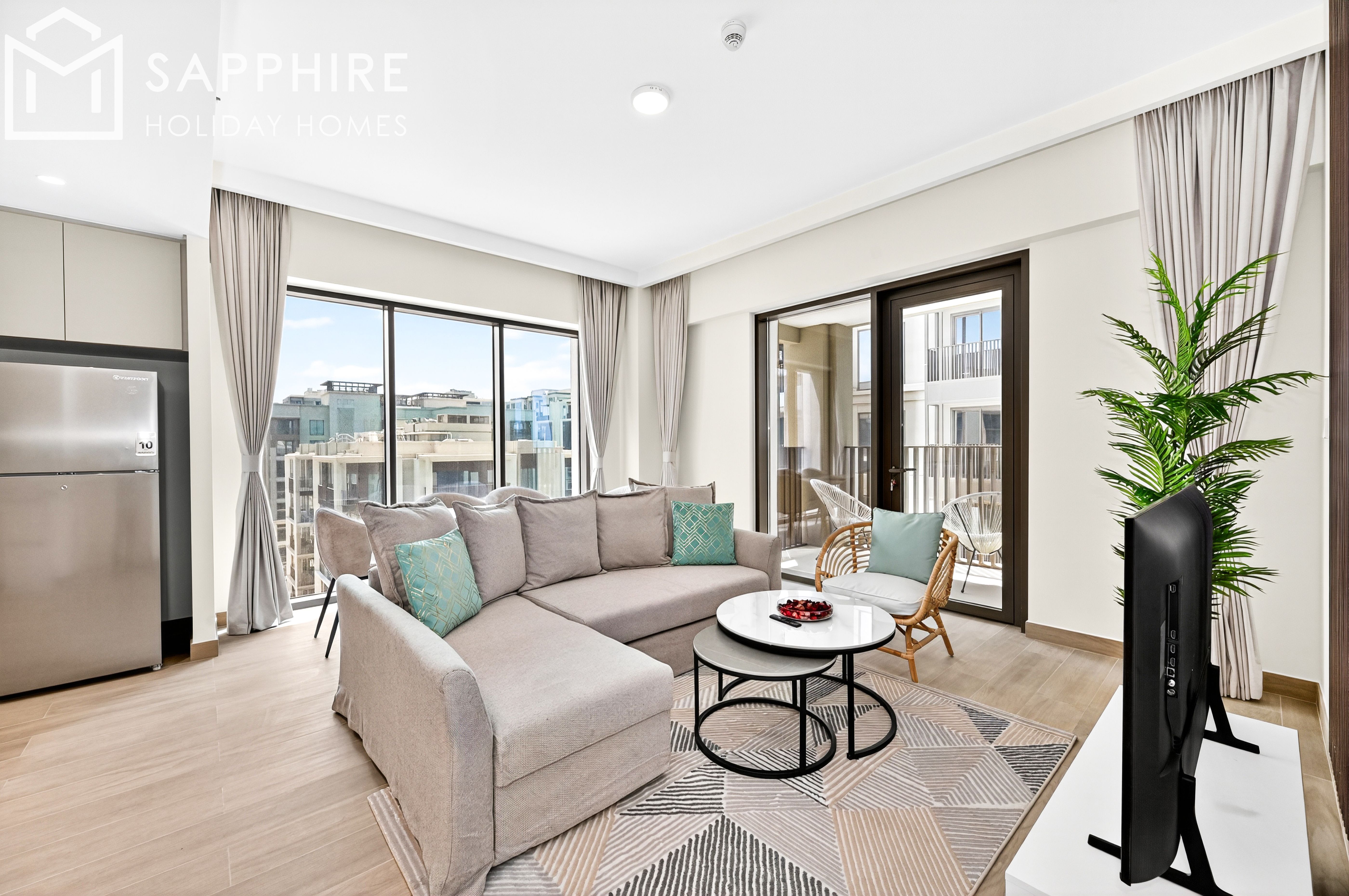 March Stays I Modern Newly Furnished Apartment I Open Community and Courtyard View I Vibrant Community I Private Lagoon Access
