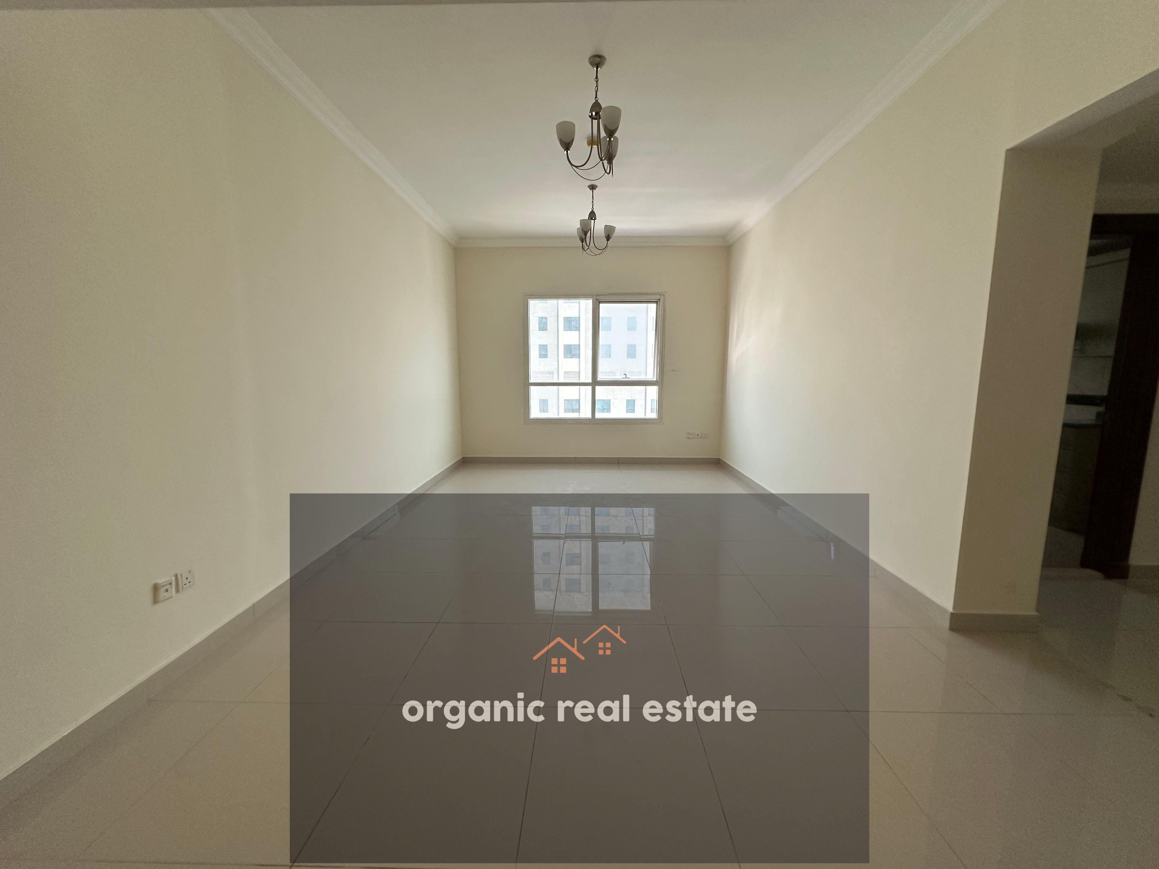Hot offer 3bhk maid room + parking