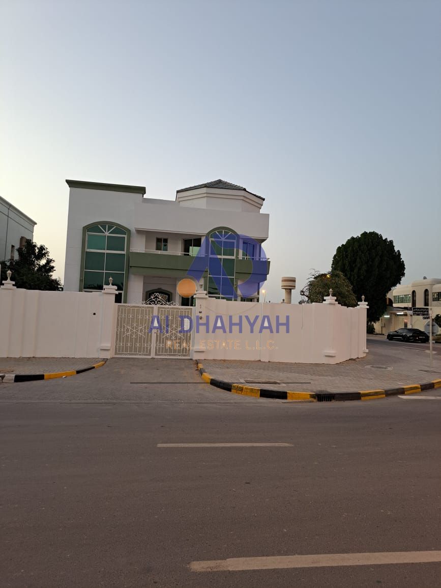 Elegant Corner Villa with Garden & Balconies – Al Nekhailat, Sharjah