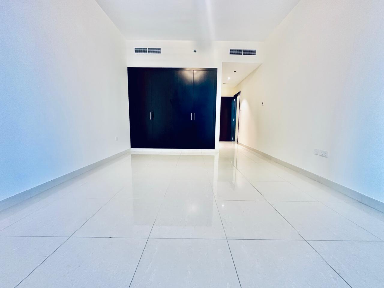 Brand 1Bedroom Close To Metro City View