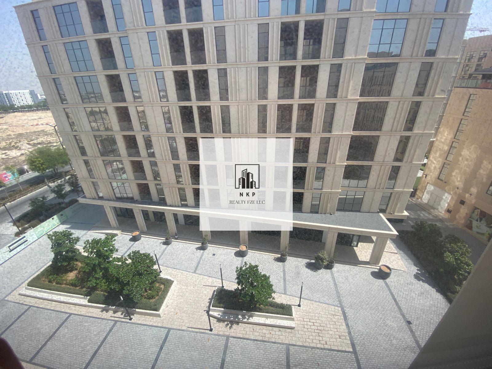 Spacious luxurious brand new partion studio
