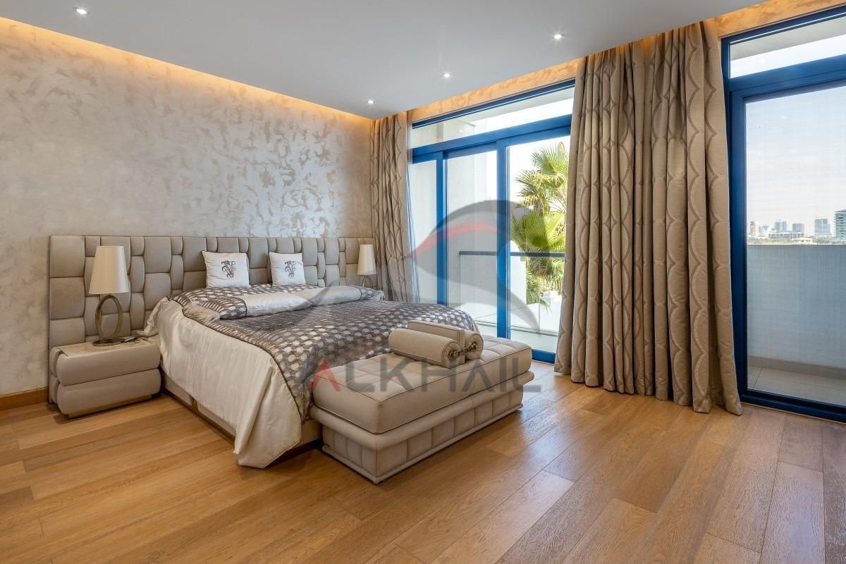 Luxury 5-Bedroom Beachfront Villa | Fully Maintained | Direct Beach Access | Sea Views