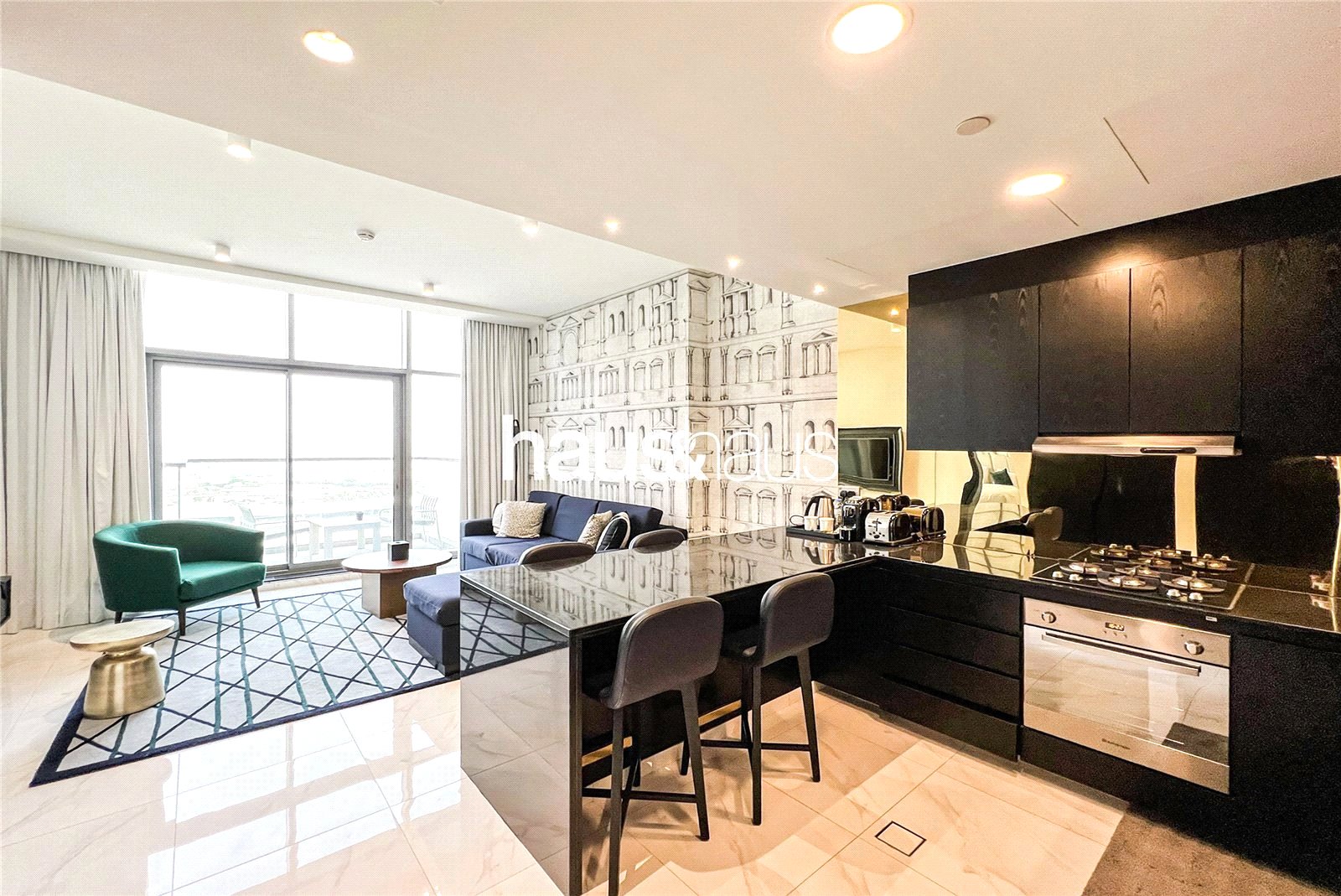 Modern | Spacious | Balcony | Fully Serviced