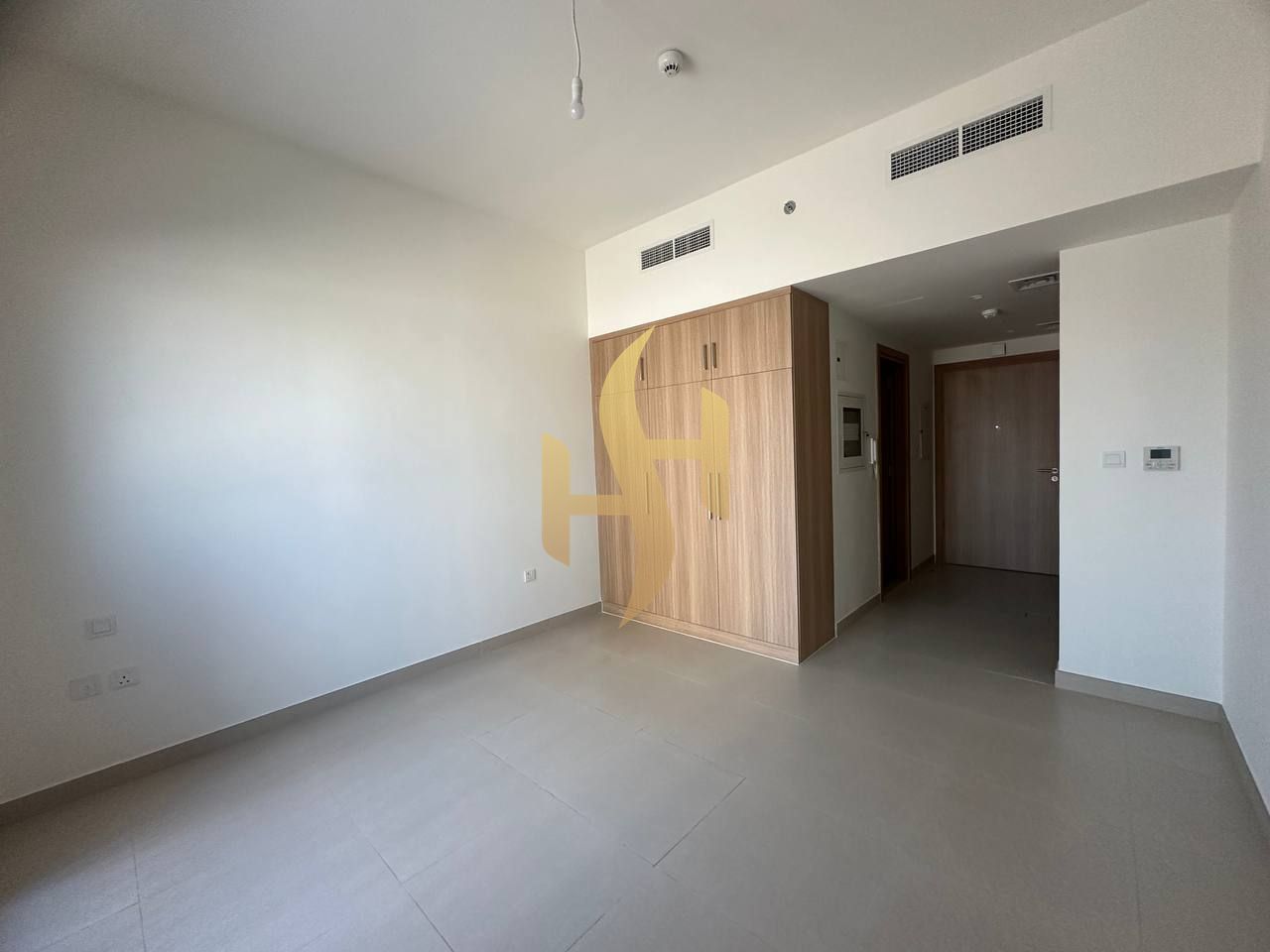 READY TO MOVE IN l BIG SIZE l lGOOD LOCATION