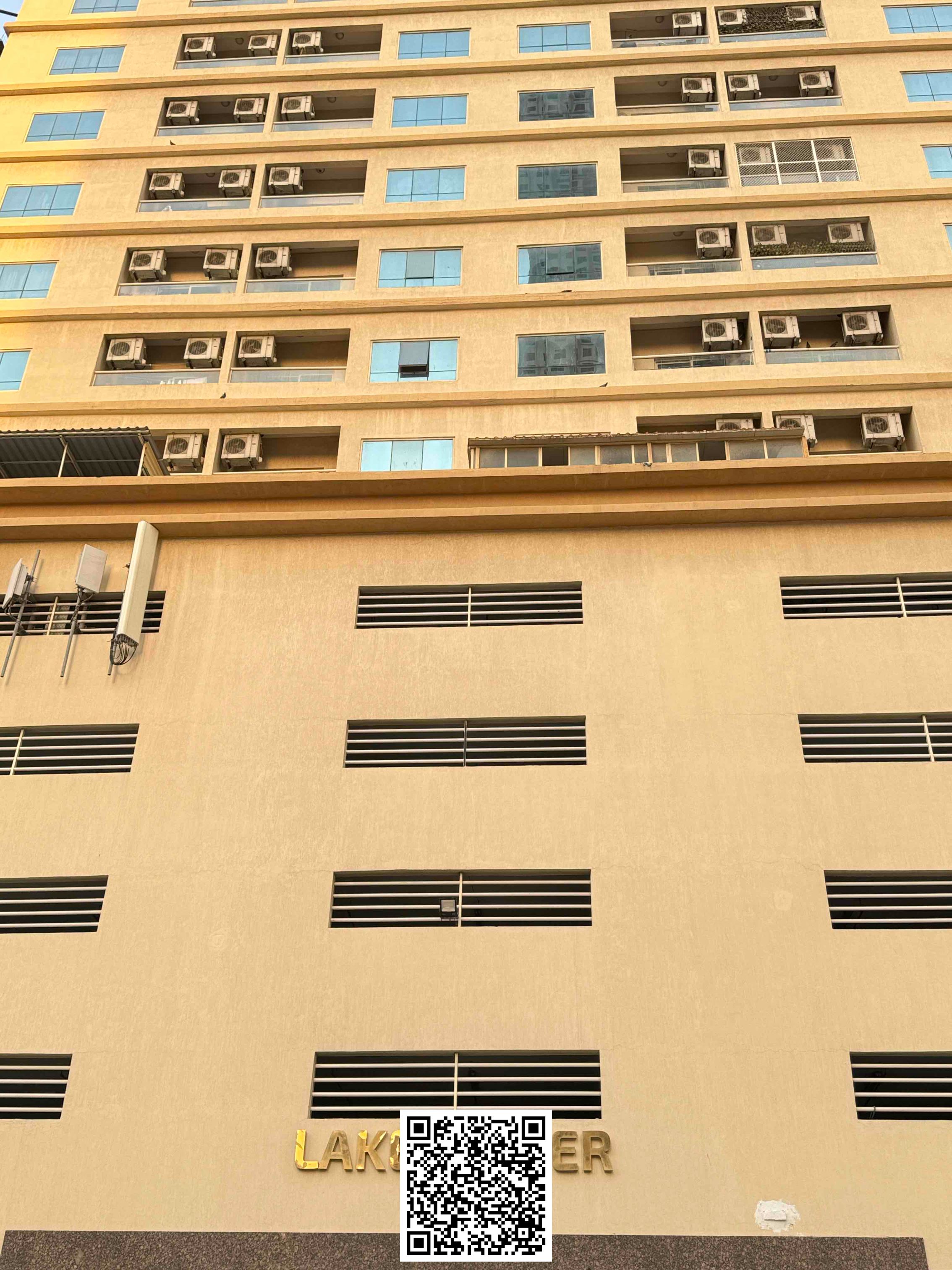 1 BHK FOR SALE WITH PARKING LACK C4 TOWER EMPTY FLAT