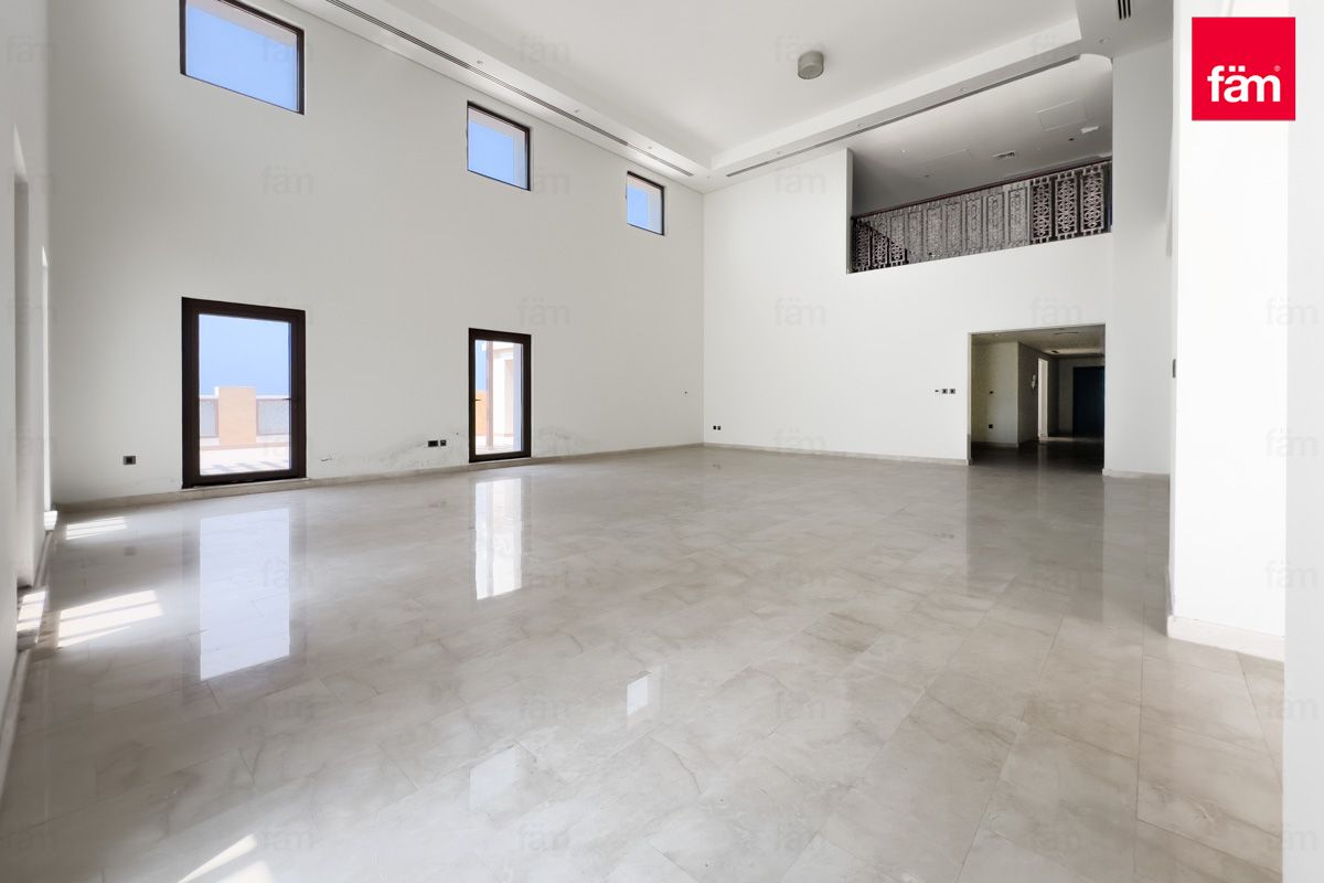 Spacious 5BR Penthouse | Vacant | Balqis Residence