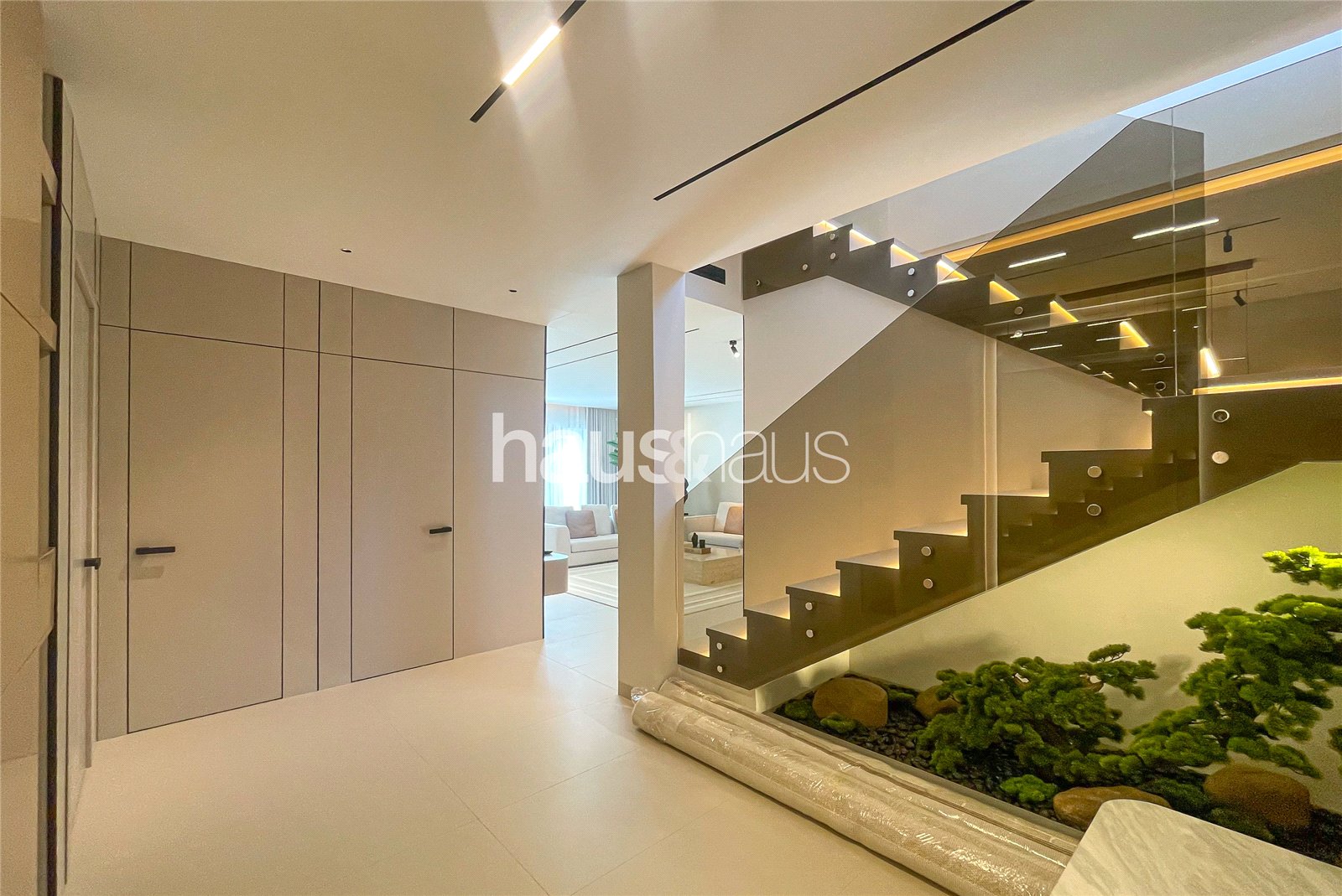 High End Finishes | Fully Extended | Exclusive