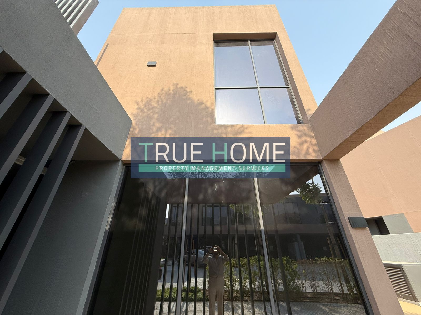 4BR Villa G+2 | Roof Terrace |Single Row