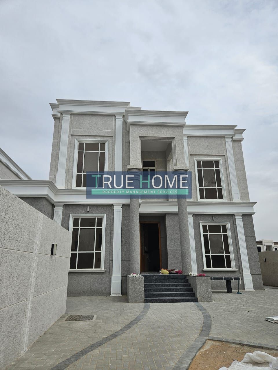 Stunning Villa – Luxury Living at Its Finest With Left
