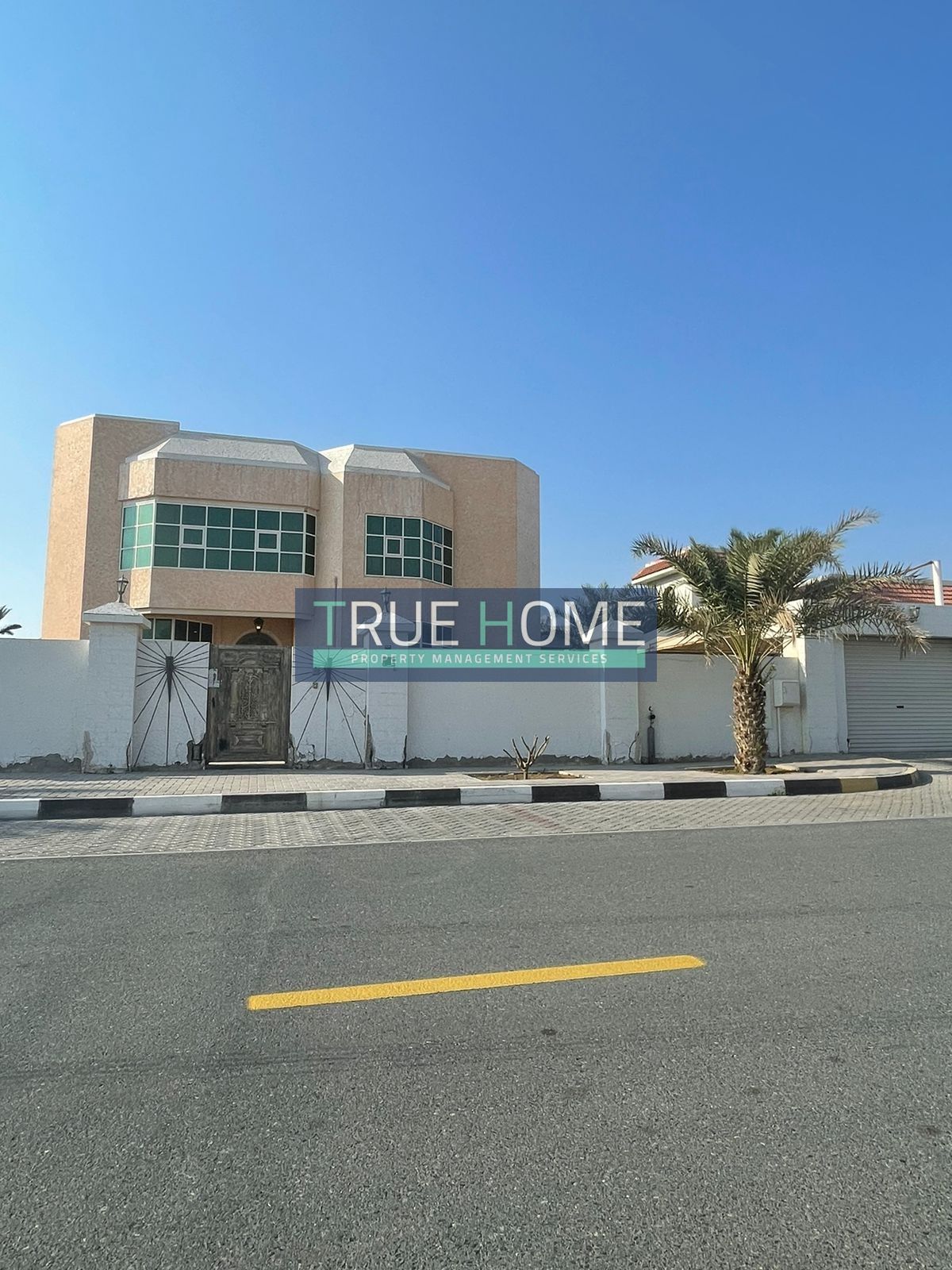 Luxurious 5BR Villa | 3 Halls | Al Azra