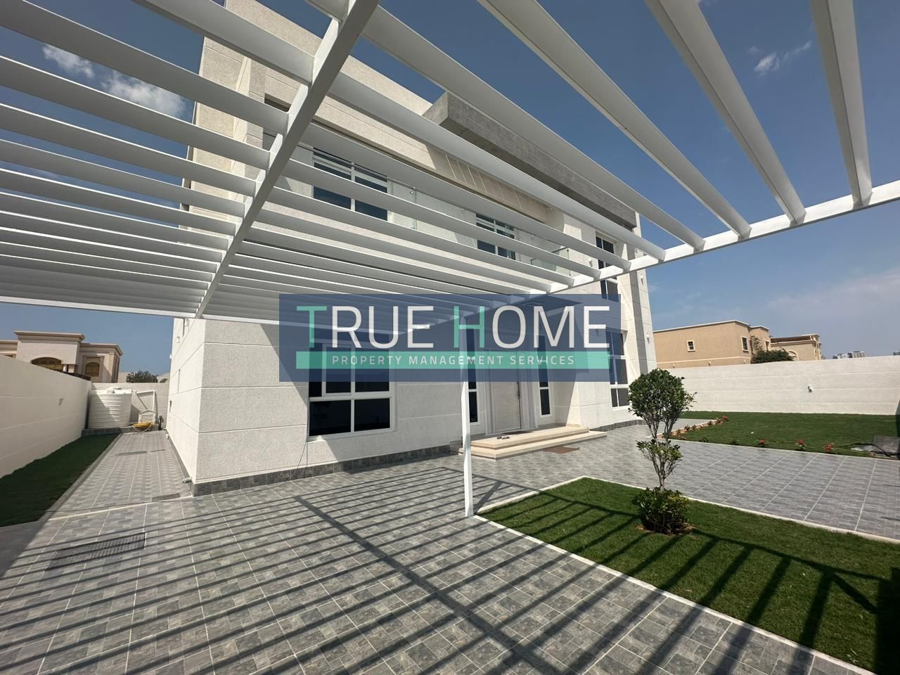Brand New Luxurious Modern Villa in Al-Azra
