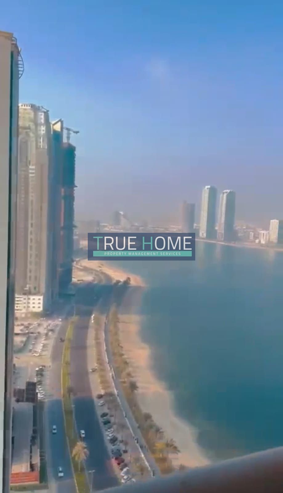For Sale: Apartment in Al Mamzar, Sharjah