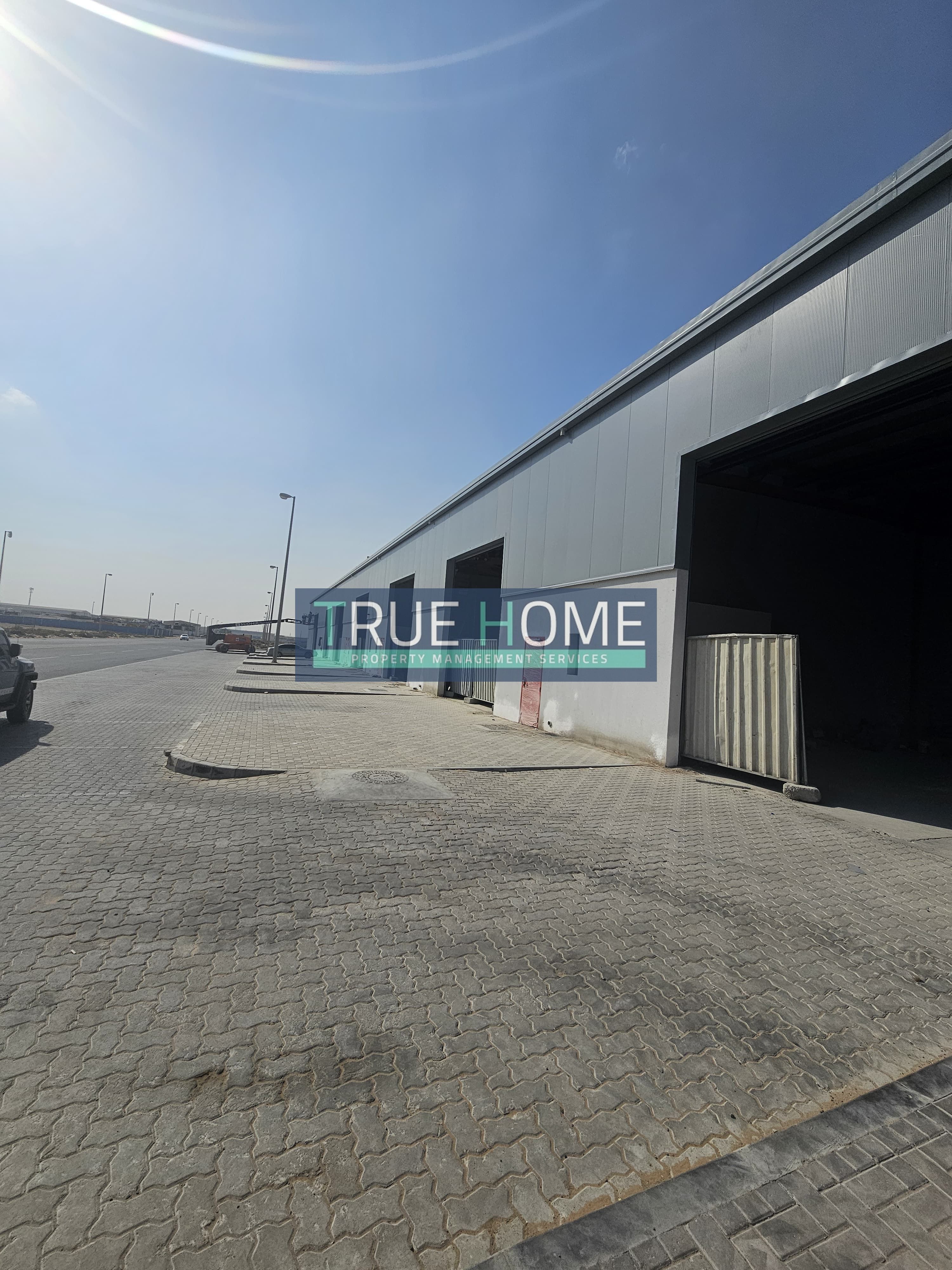 Warehouse | Prime Location | On Main Street