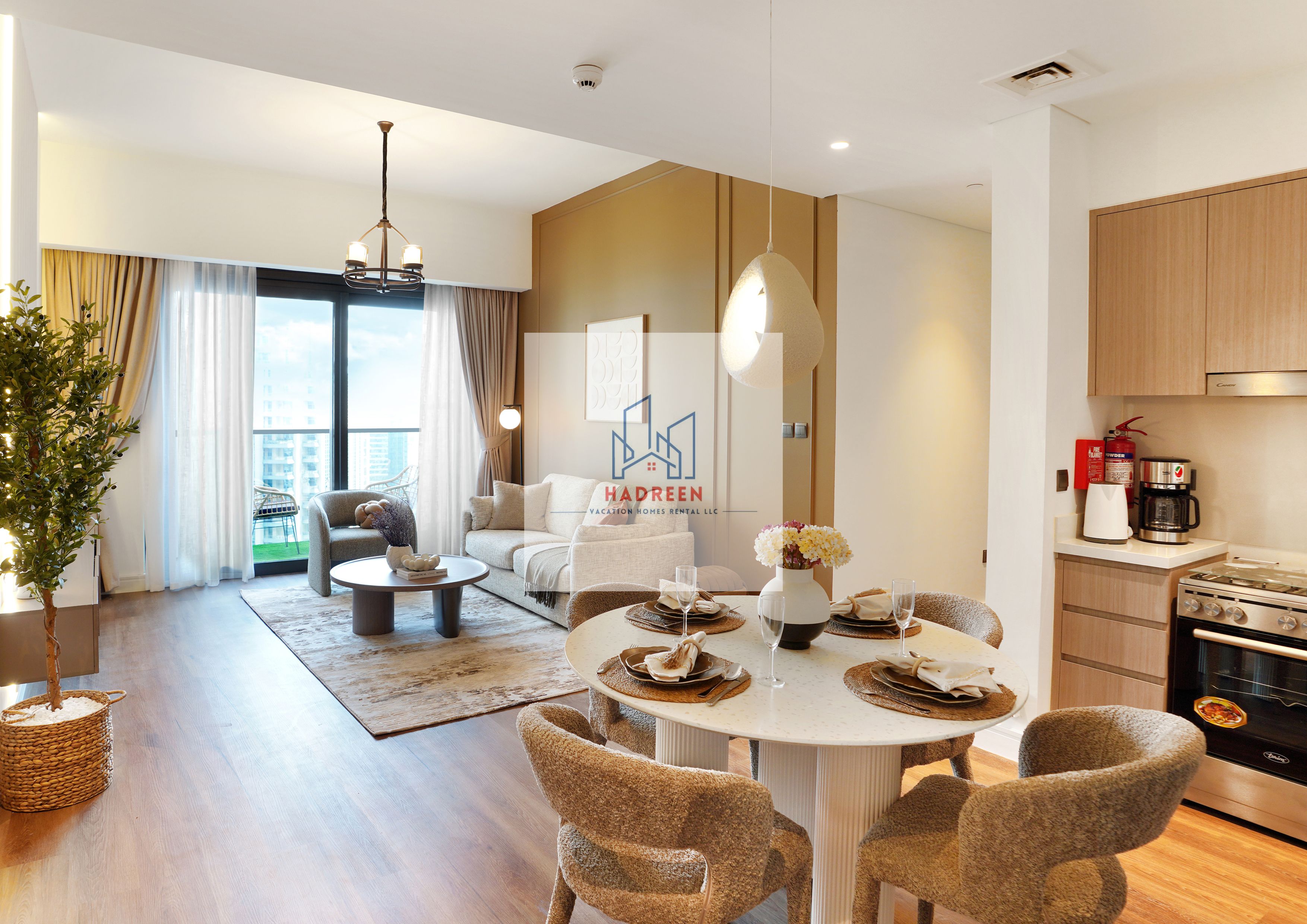 CHIC NEW LUXURY 2 BR IN DOWNTOWN,5 MIN WALK TO BURJ KHALIFA AND DOWNTOWN